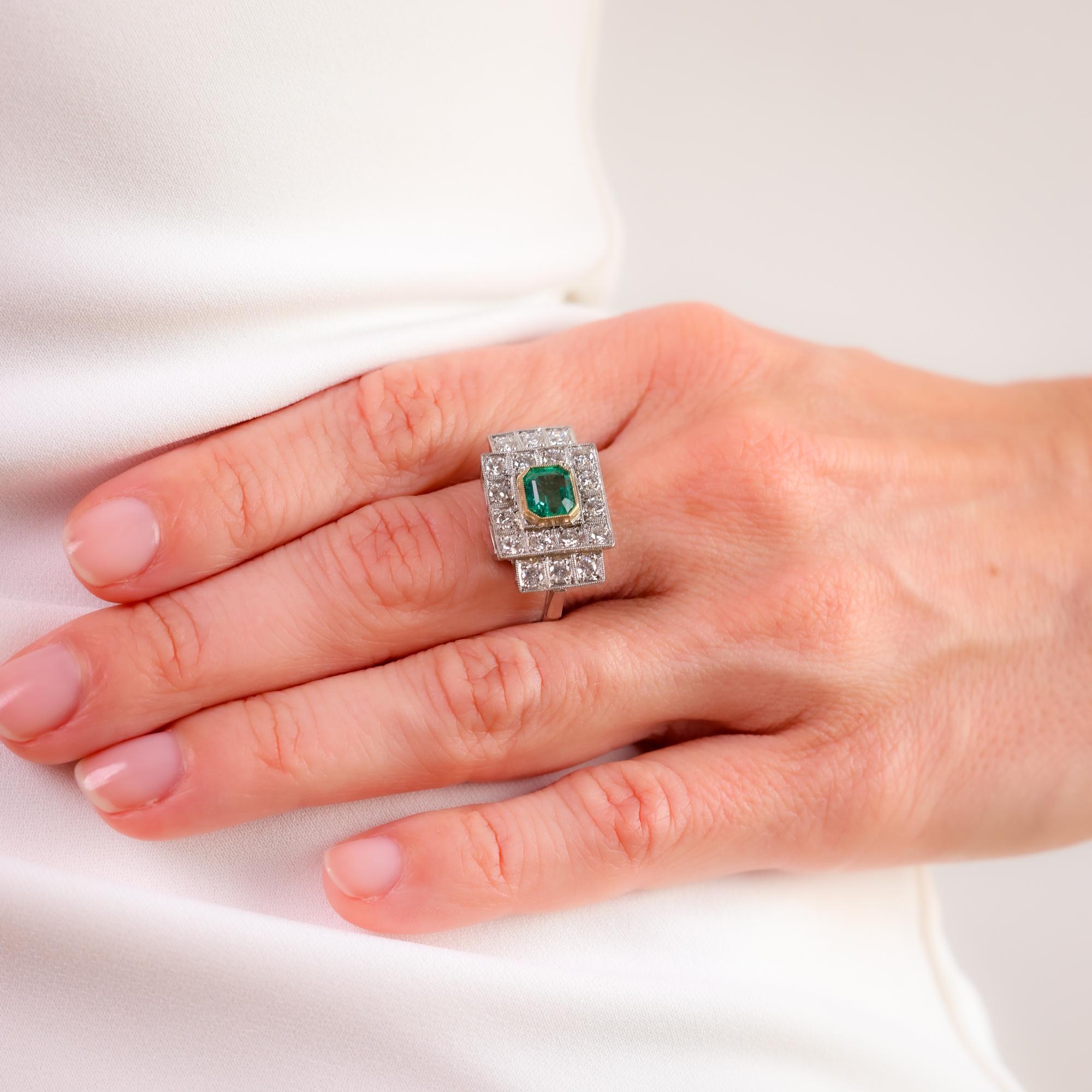 Art Deco style 1.17 carat emerald diamond platinum Tank ring In Excellent Condition For Sale In Beverly Hills, CA