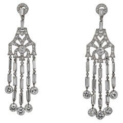 Boucles d'oreilles chandelier en diamant de 12 carats de style Art Déco
