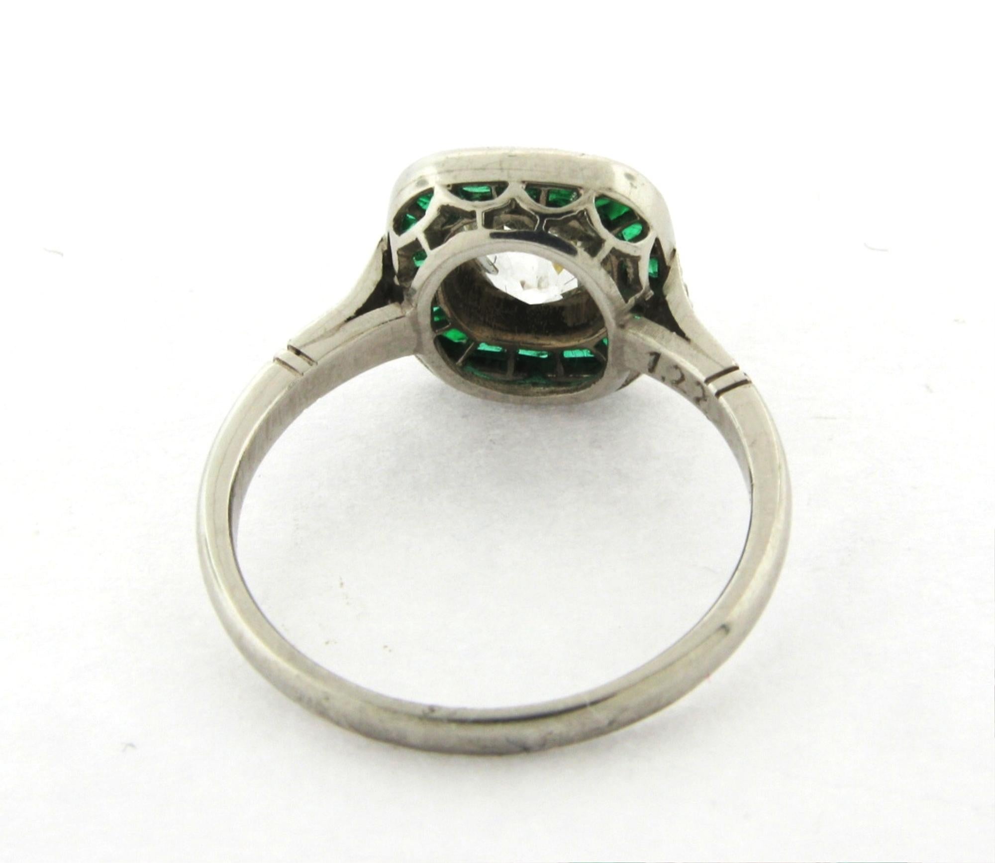 Women's or Men's Art Deco Style 1.22 Old Mine Cushion Cut Diamond Emeralds Platinum Ring For Sale