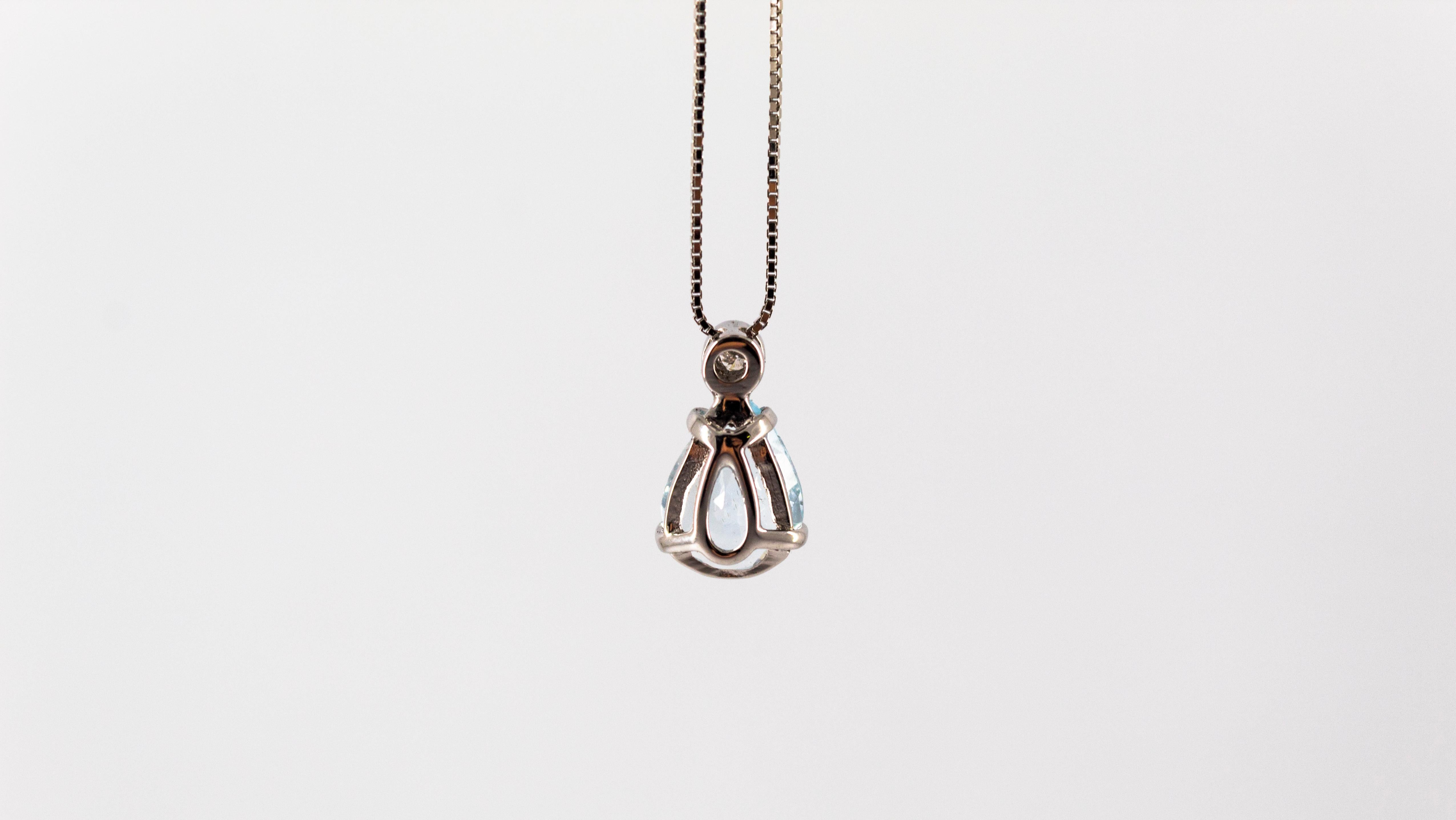Women's or Men's Art Deco Style 1.23 Carat White Diamond Pear Cut Aquamarine White Gold Necklace For Sale