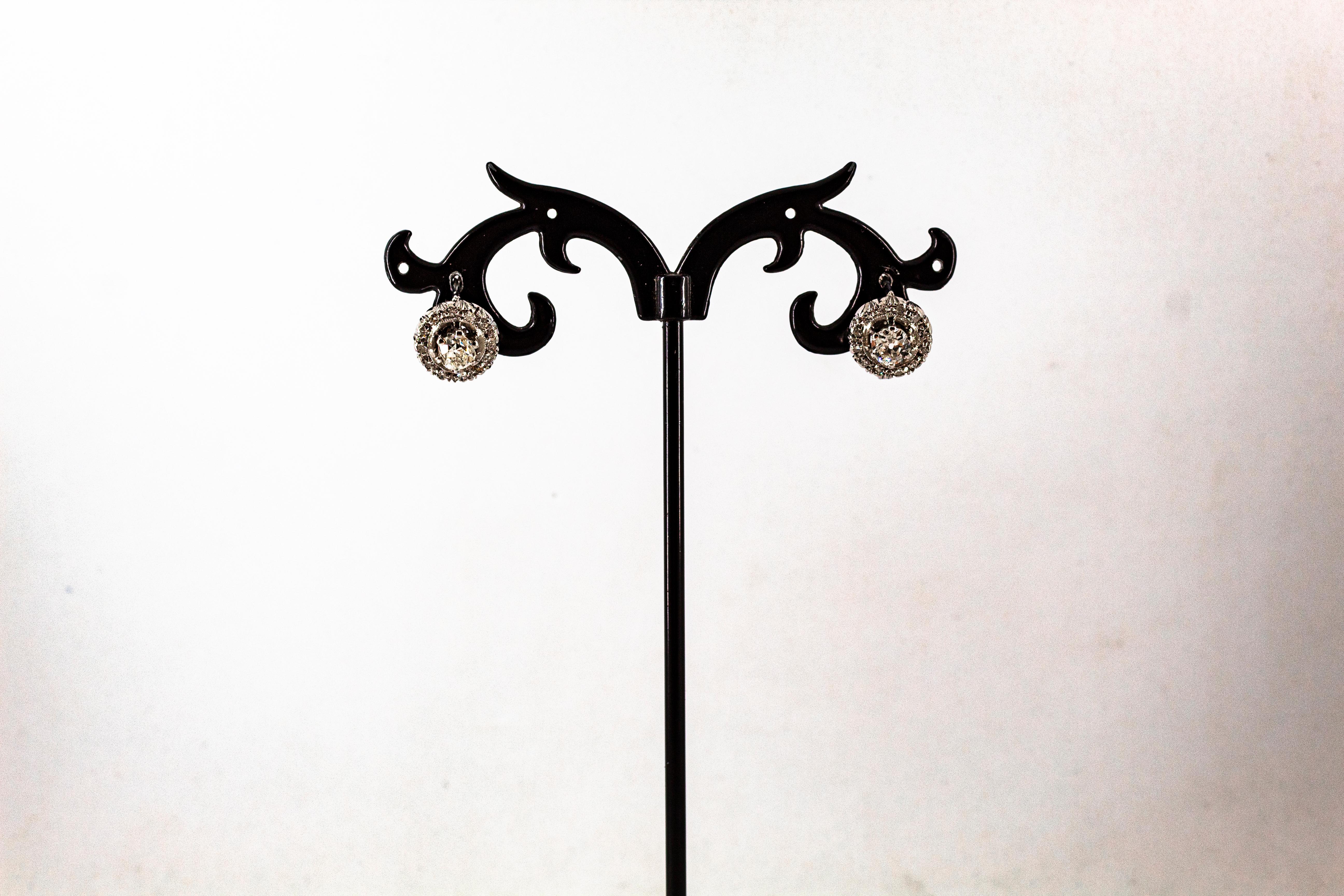 Orecchini a leva in oro bianco con diamante bianco da 1,23 carati in stile Art Déco in vendita 2