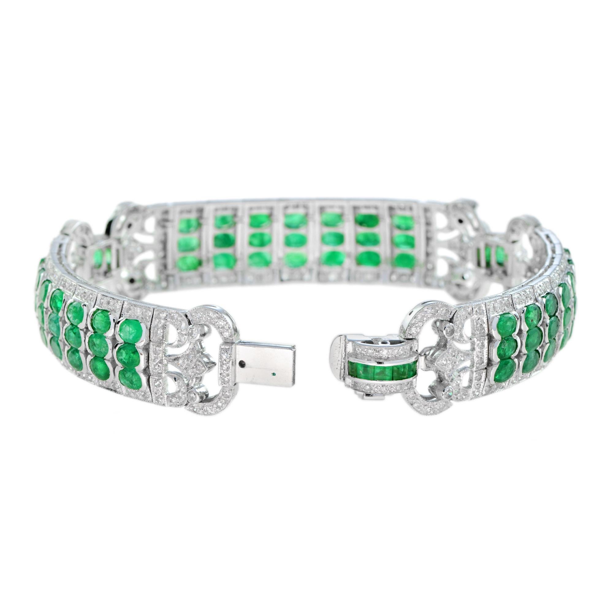Art Deco Style 12.89 Ct. Emerald and Diamond Link Bracelet in 18K White Gold In New Condition For Sale In Bangkok, TH