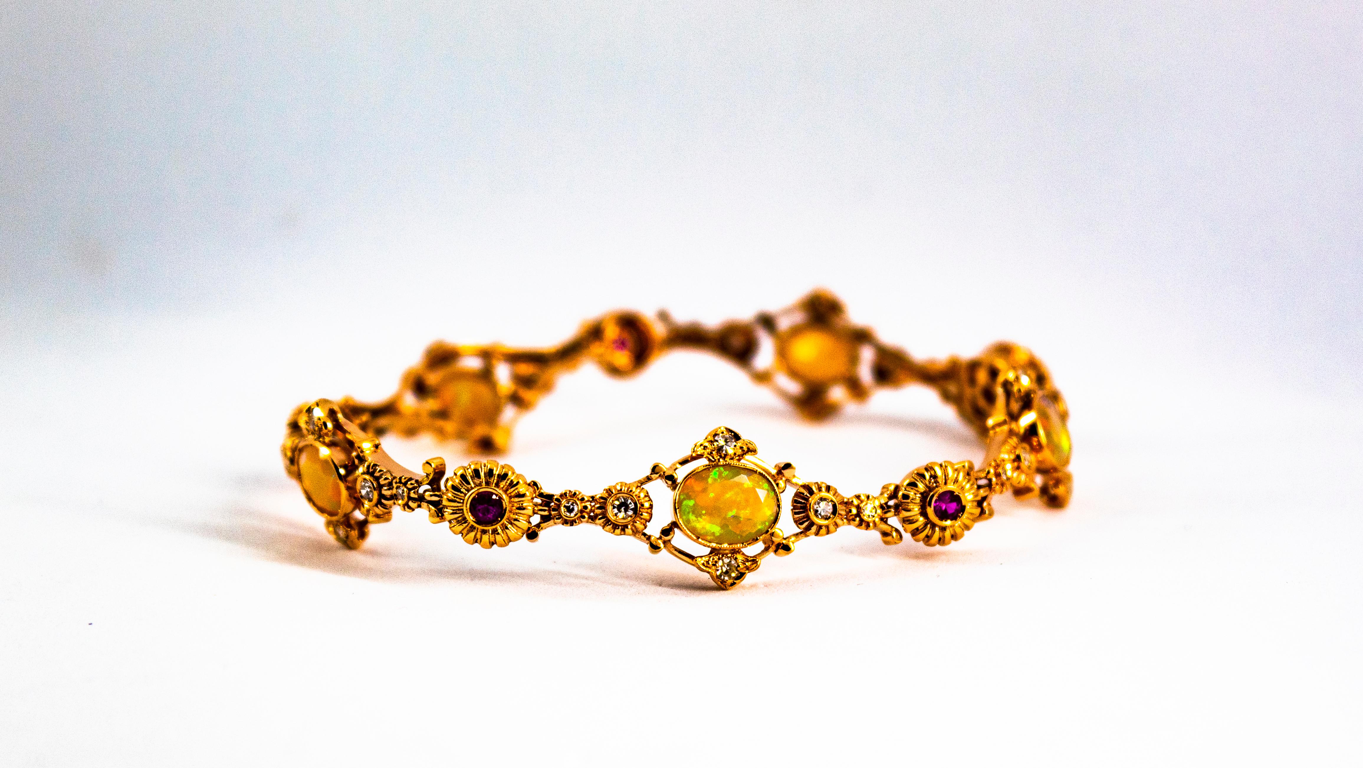 Gelbgoldarmband im Art-déco-Stil mit 1,30 Karat Diamant und Rubin, 3,50 Karat Opal im Angebot 1