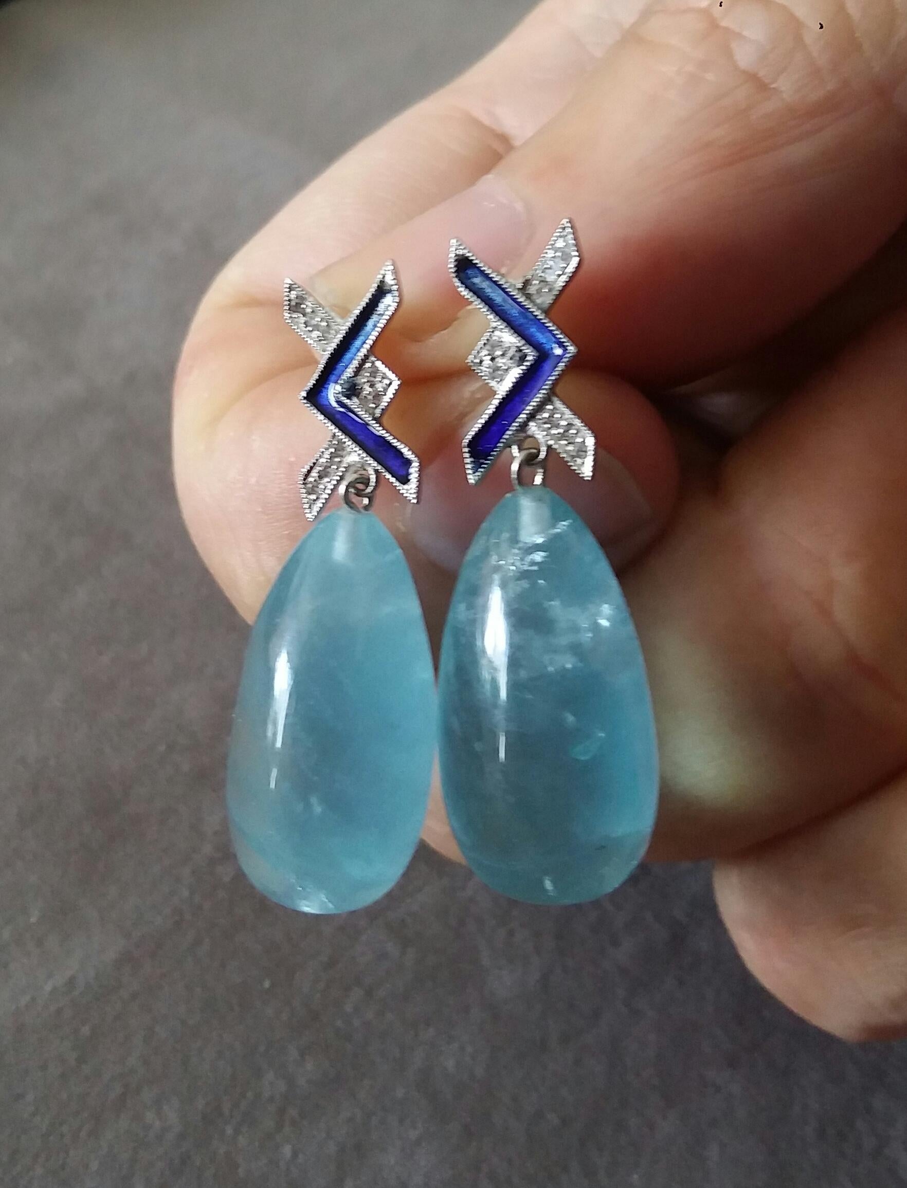 Orecchini a goccia in stile Art Deco in oro 14 Kt con diamanti, smalto blu e acquamarina naturale in vendita 2