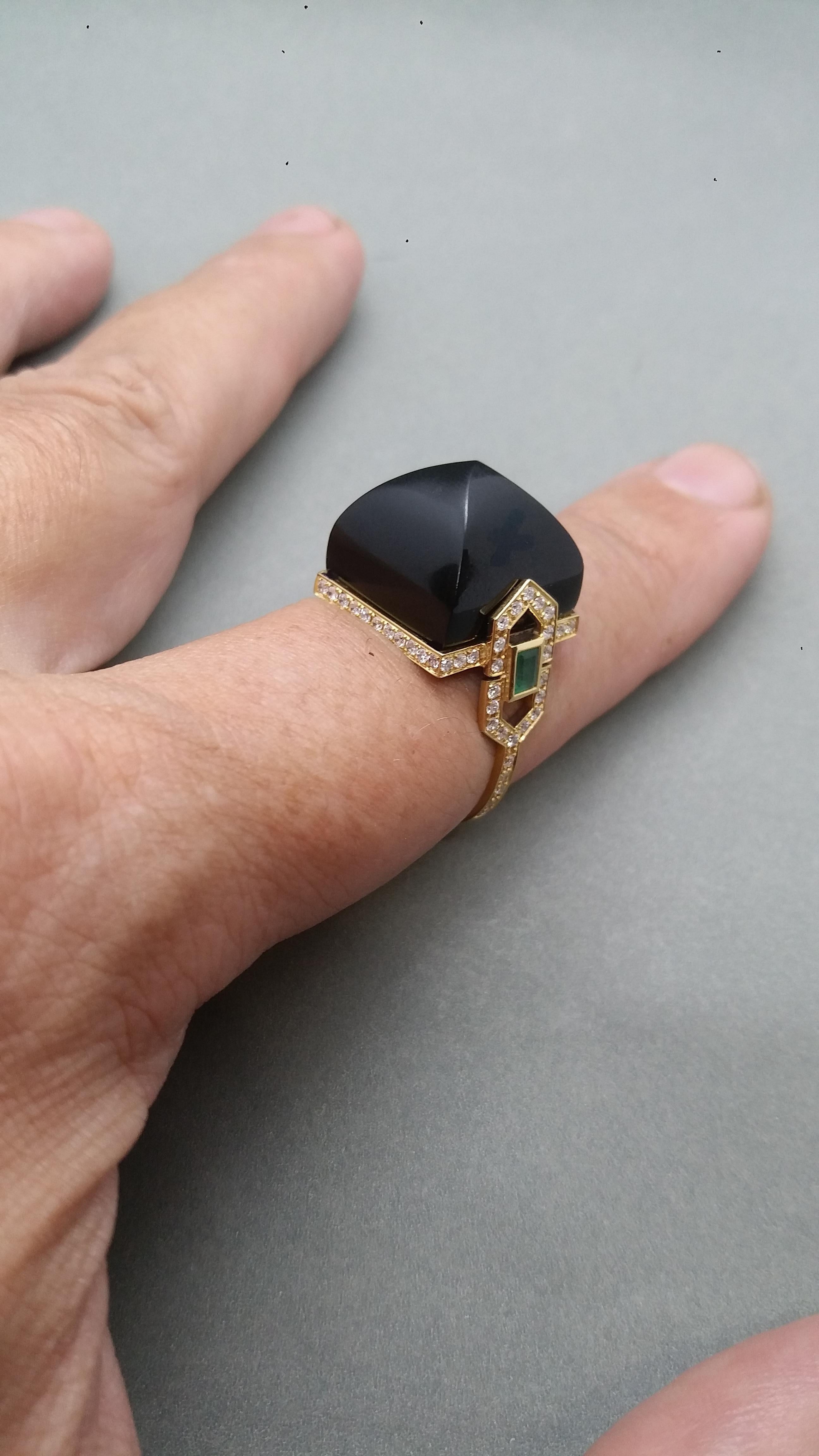 Mixed Cut Art Deco Style 14 Kt Gold Diamonds Emeralds Black Onyx Pyramid Cocktail Ring For Sale
