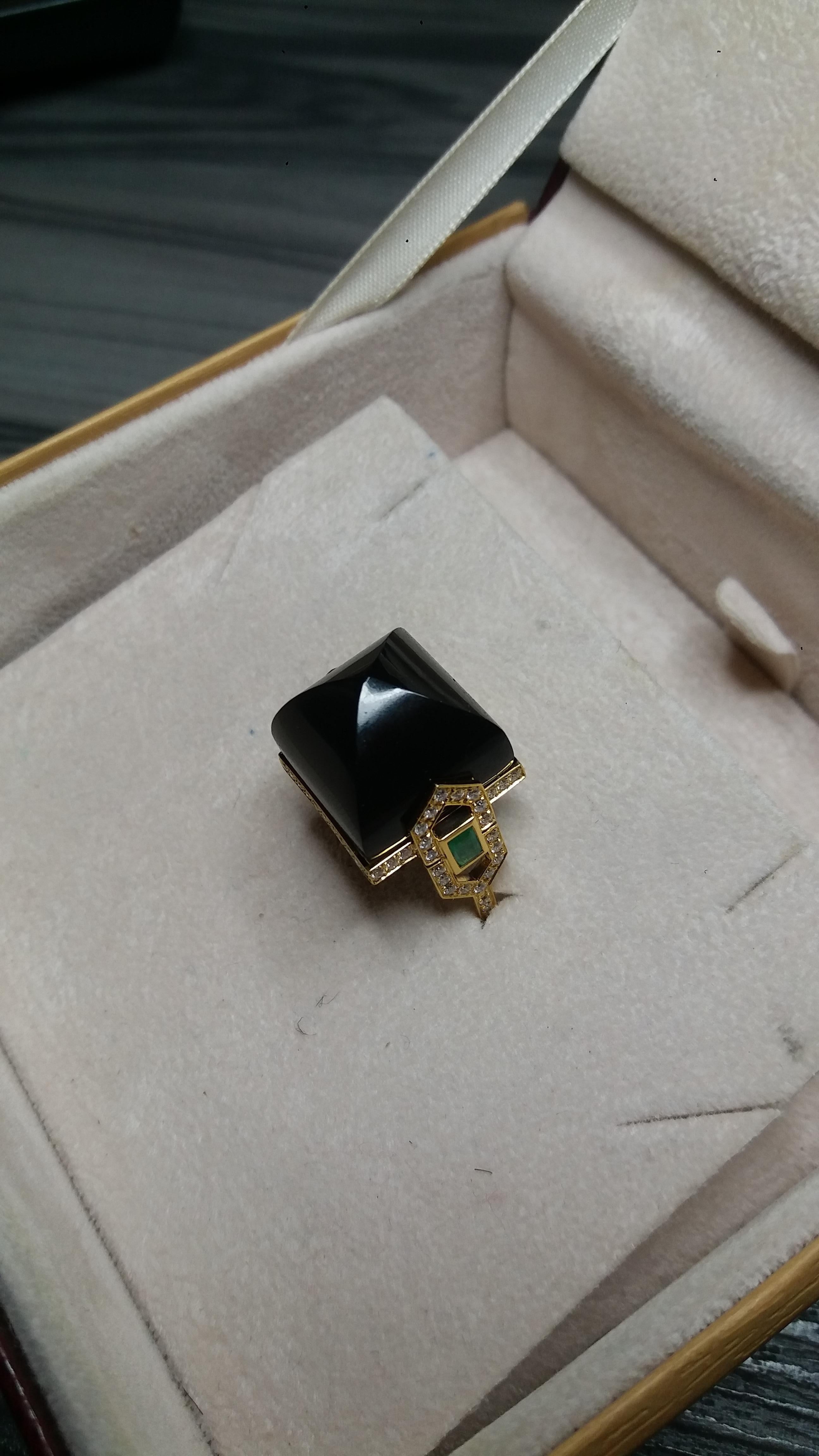 Women's Art Deco Style 14 Kt Gold Diamonds Emeralds Black Onyx Pyramid Cocktail Ring For Sale