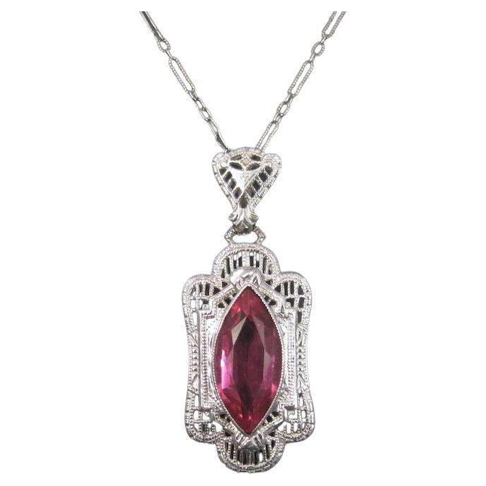 Art Deco Stil 14K Filigraner Anhänger Simulierter Rosa Saphir Halskette