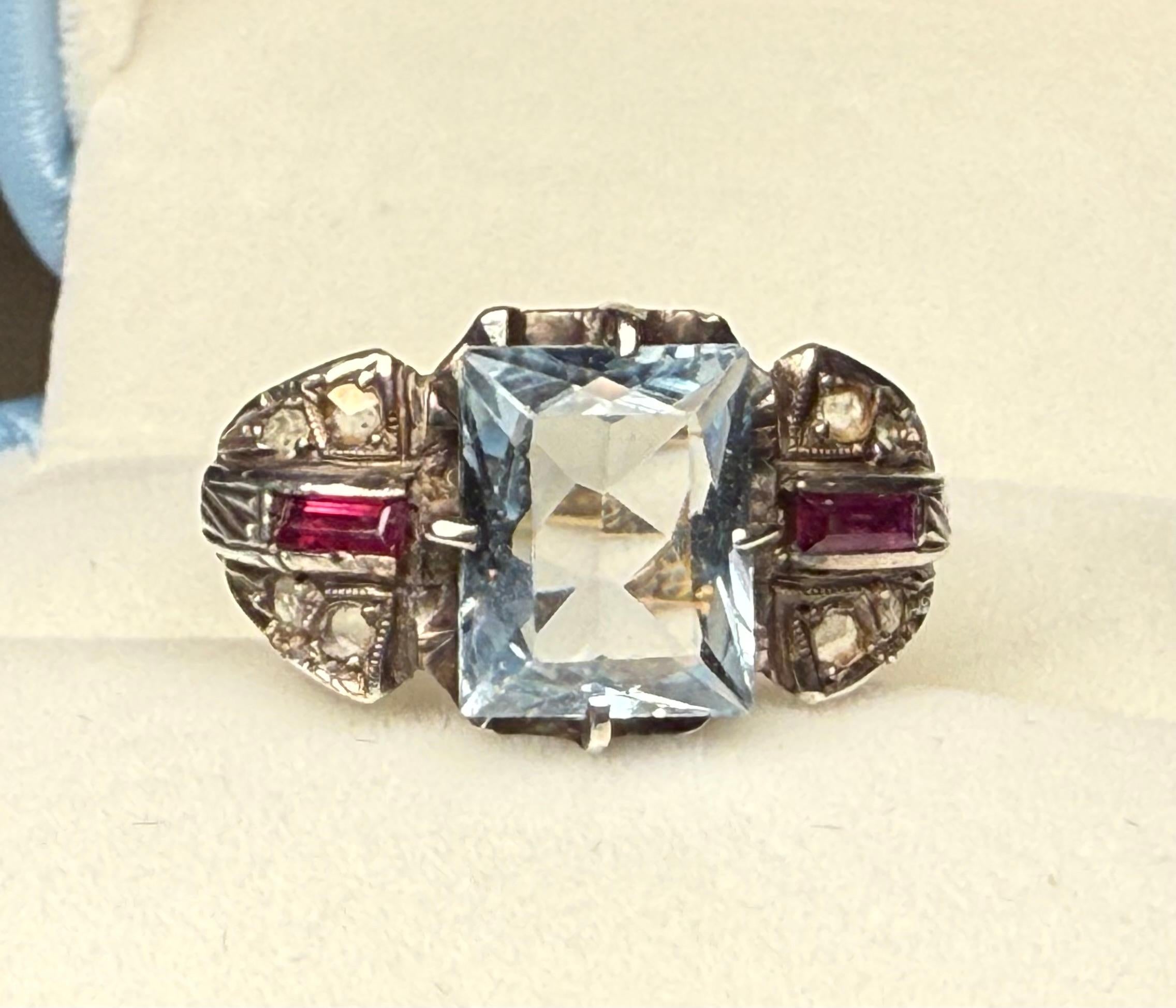 Stile Art Deco  Anello con acquamarina in oro 14k In condizioni buone in vendita a Guaynabo, PR