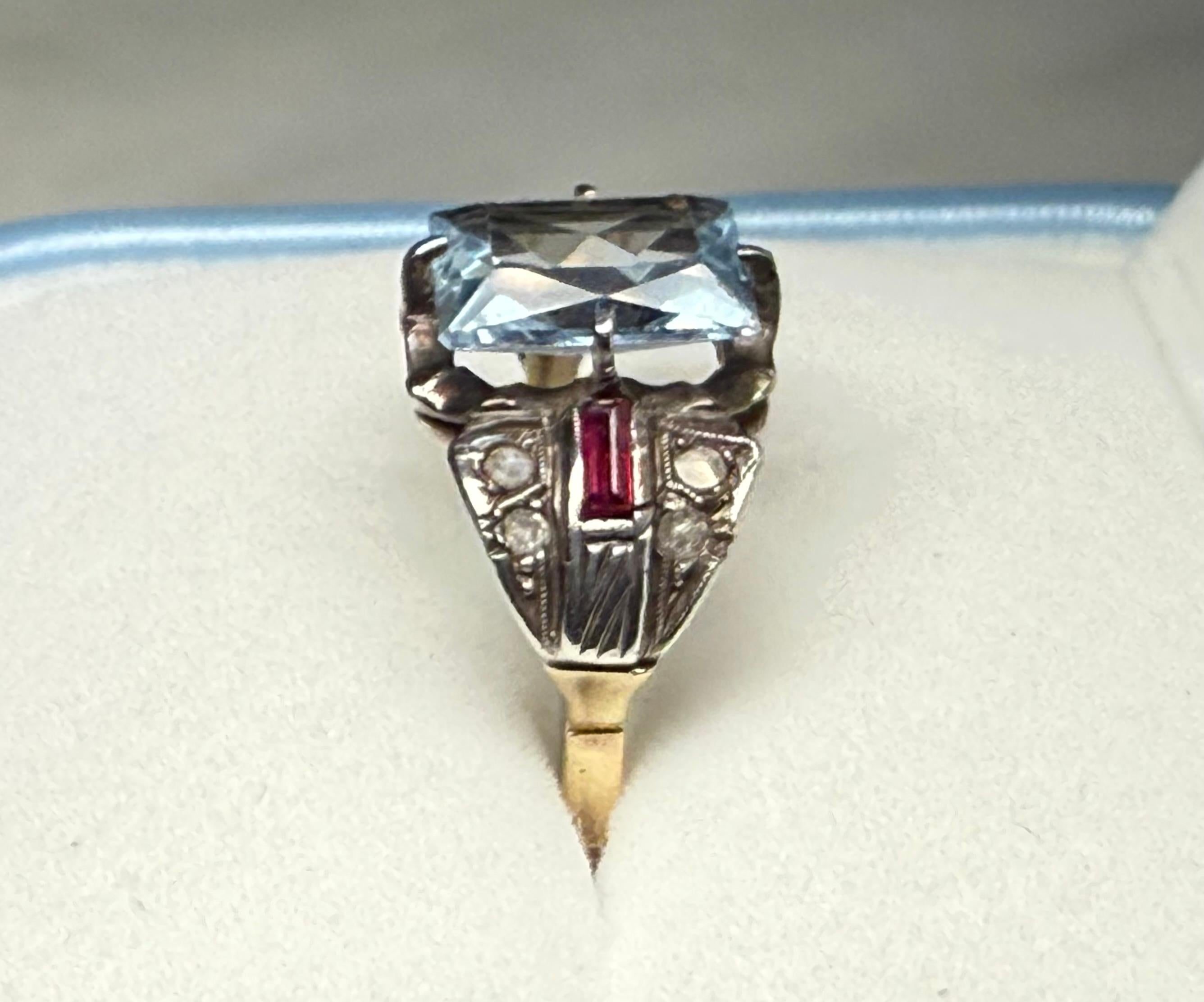 Stile Art Deco  Anello con acquamarina in oro 14k in vendita 2
