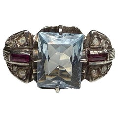 Stile Art Deco  Anello con acquamarina in oro 14k