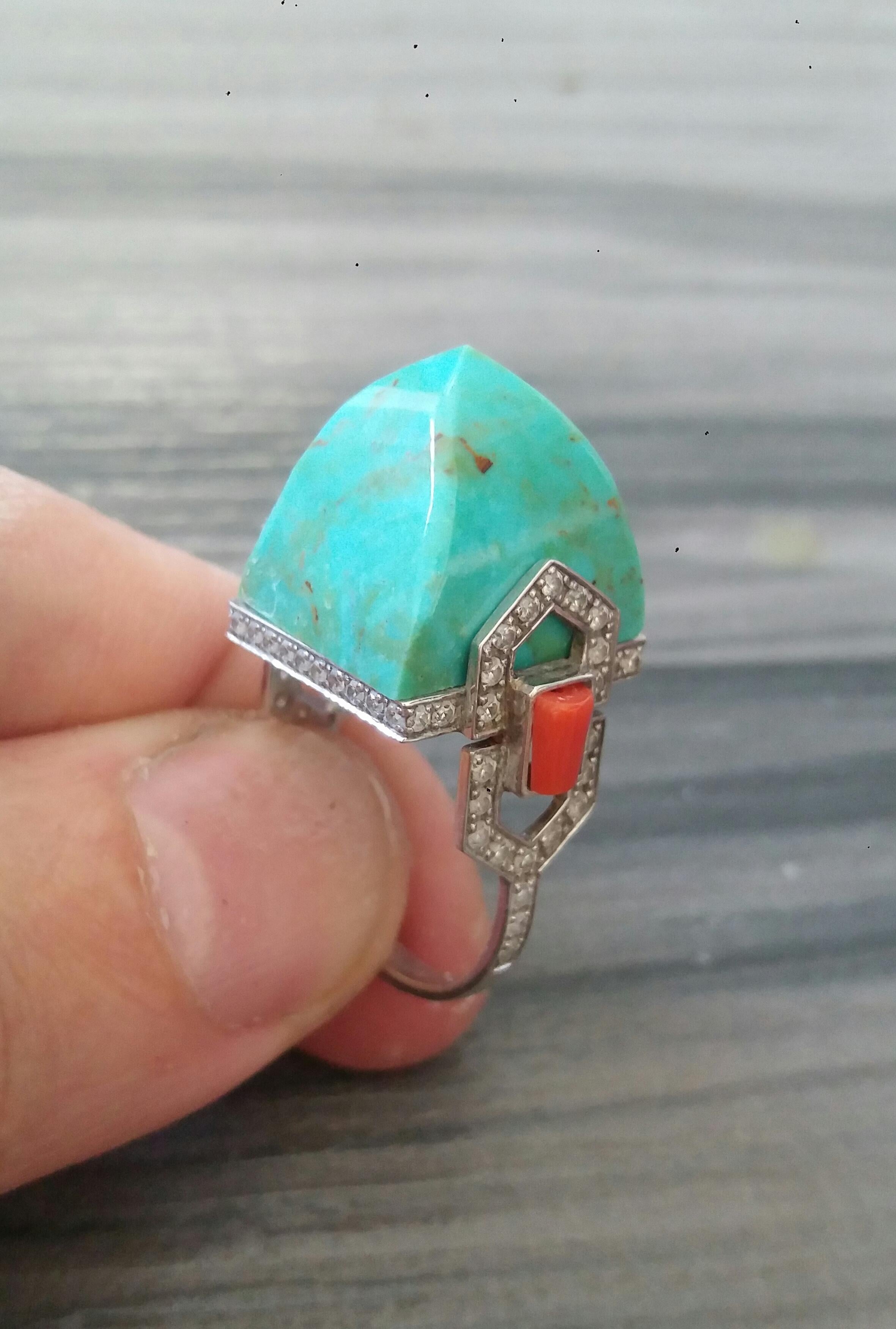 Art Deco Style 22 Carat Turquoise Pyramid 14K Solid Gold Diamonds Cocktail Ring For Sale 5