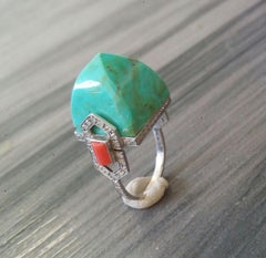 Art Deco Style 22 Carat Turquoise Pyramid 14K Solid Gold Diamonds Cocktail Ring
