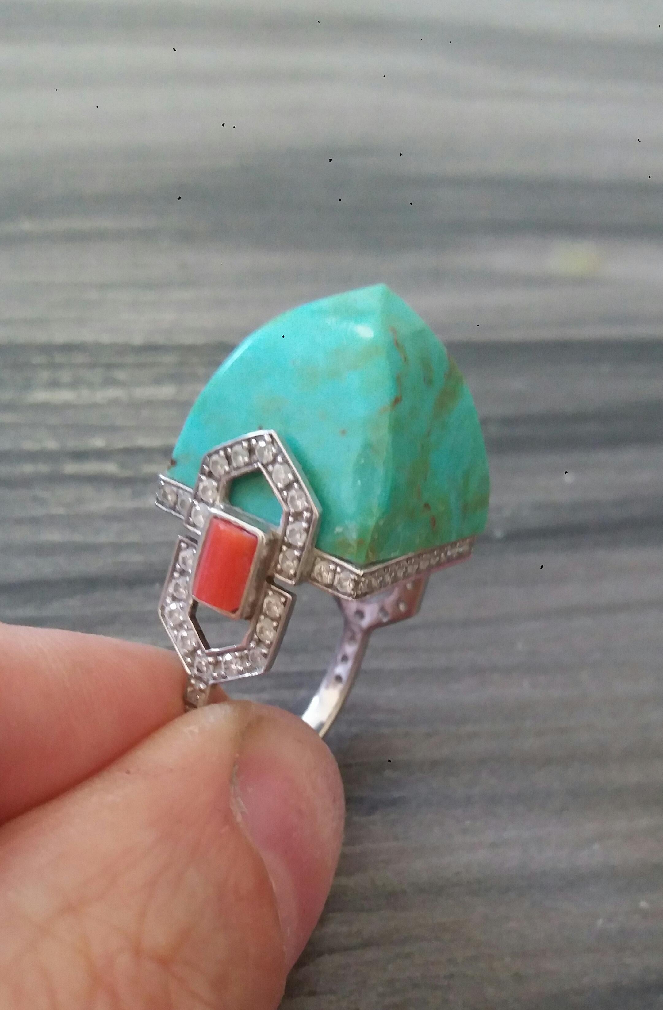 Art Deco Style 22 Carat Turquoise Pyramid 14K Solid Gold Diamonds Cocktail Ring For Sale 3