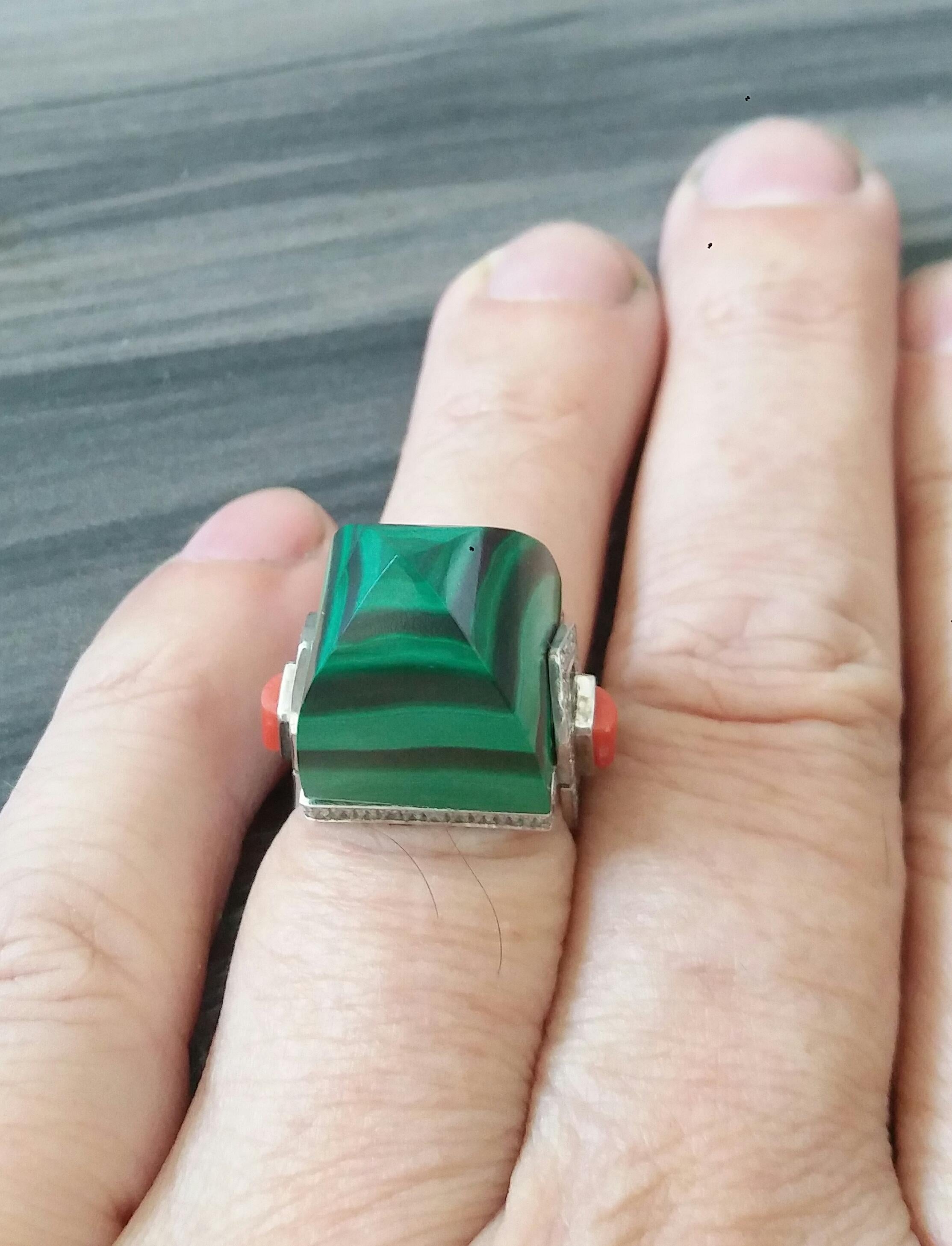 Art Deco Style 14K Solid Gold Diamonds 50 Carat Malachite Pyramid Cocktail Ring For Sale 6