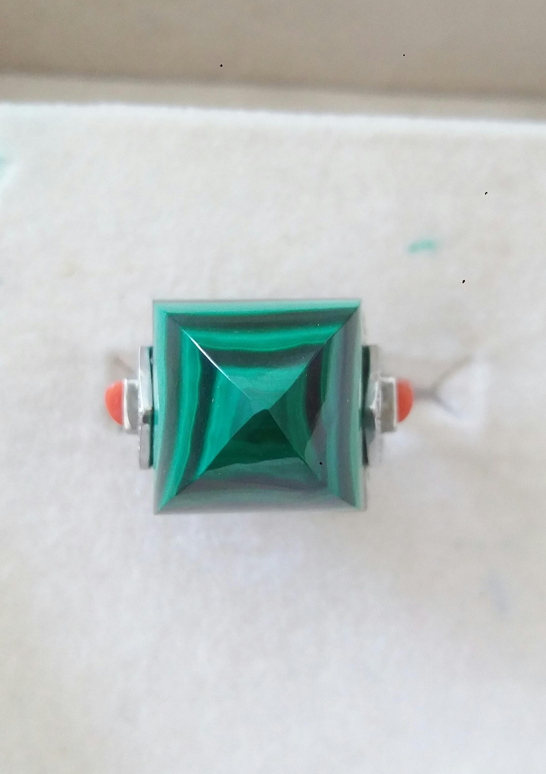 Art Deco Style 50 Carat Malachite Pyramid 14K Solid Gold Diamonds Cocktail Ring For Sale 7