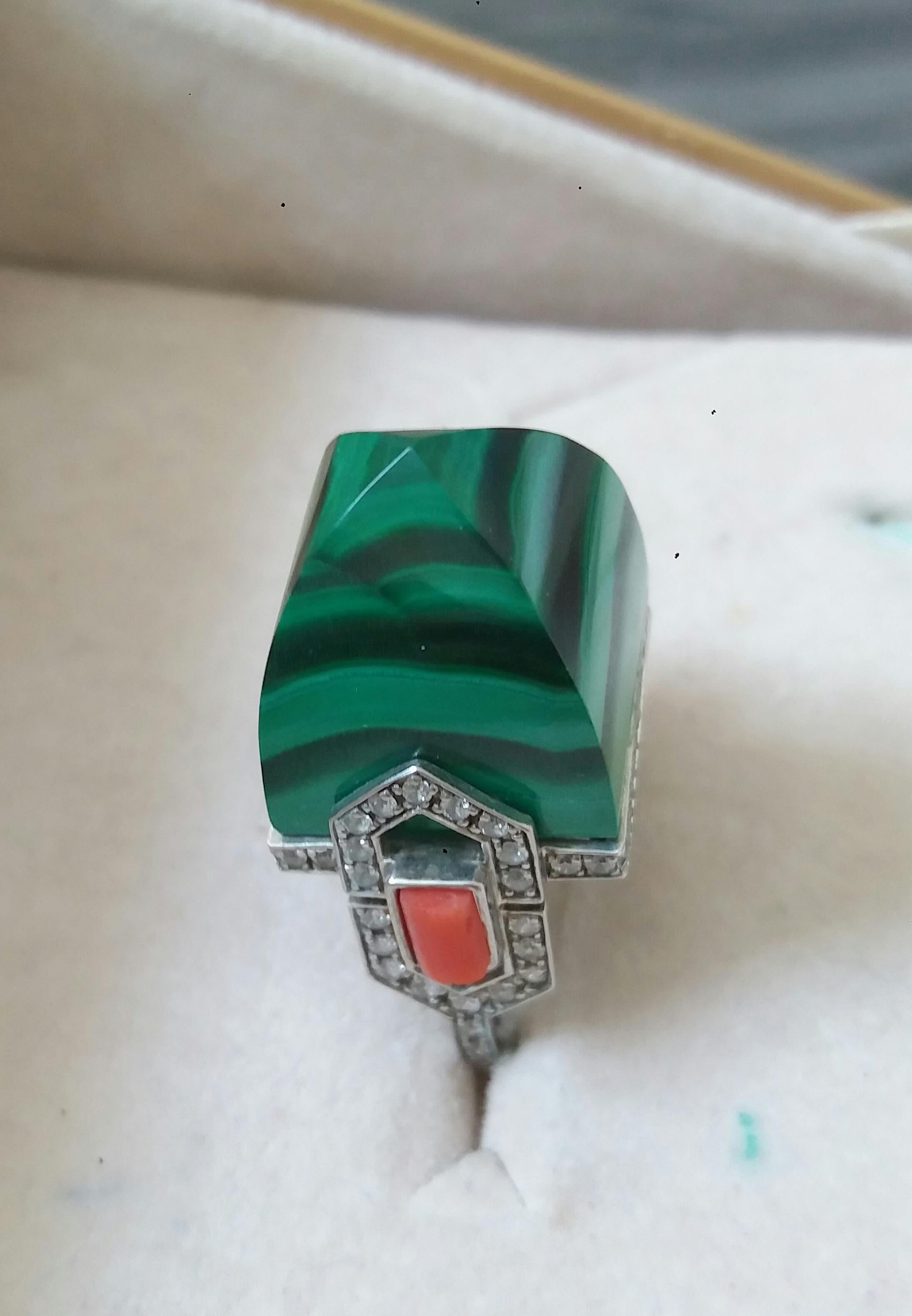 Art Deco Style 50 Carat Malachite Pyramid 14K Solid Gold Diamonds Cocktail Ring For Sale 8