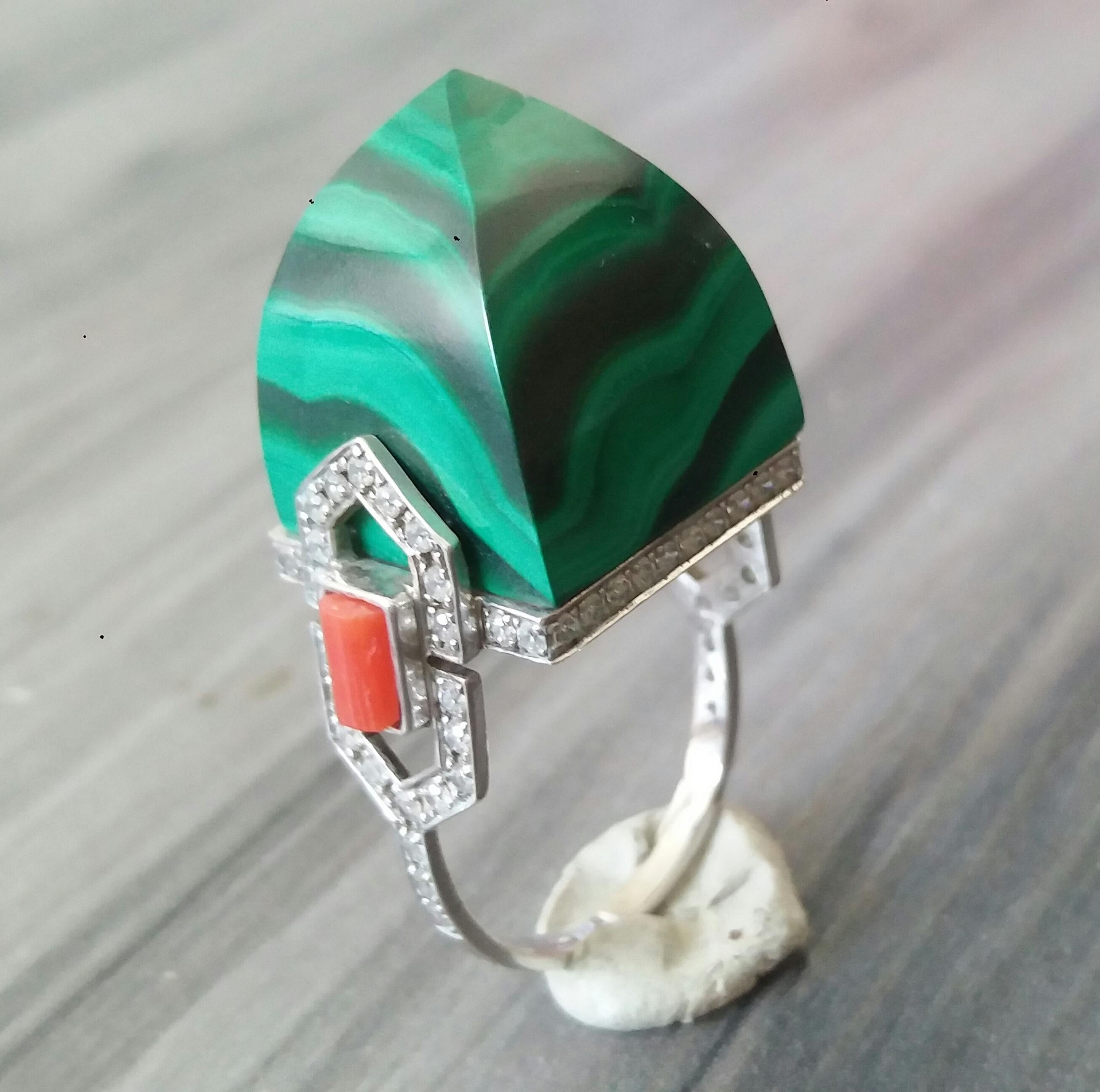 Women's Malachite Art Deco Pyramid Style 14K Solid Gold Diamonds Cocktail Ring