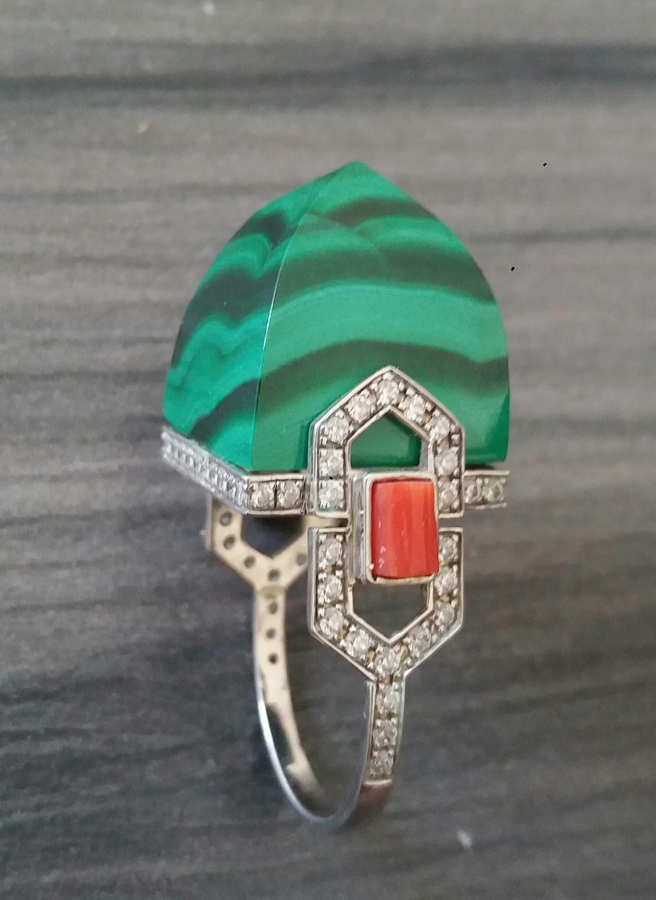 Art Deco Style 50 Carat Malachite Pyramid 14K Solid Gold Diamonds Cocktail Ring For Sale 2