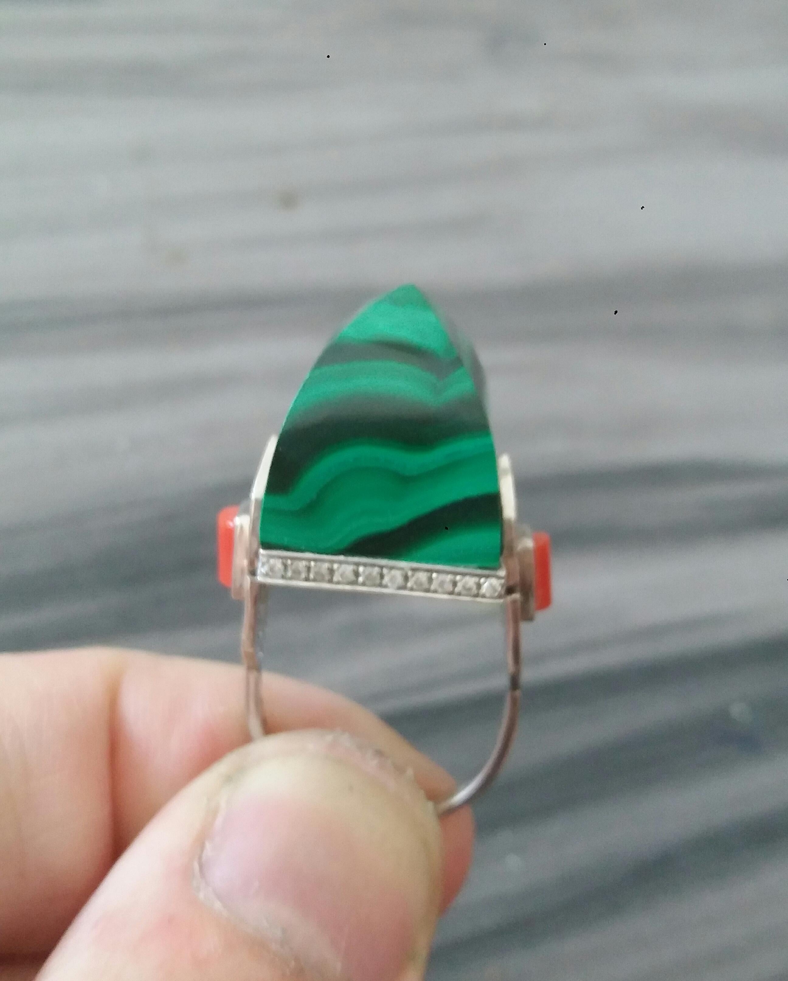 Art Deco Style 50 Carat Malachite Pyramid 14K Solid Gold Diamonds Cocktail Ring For Sale 4
