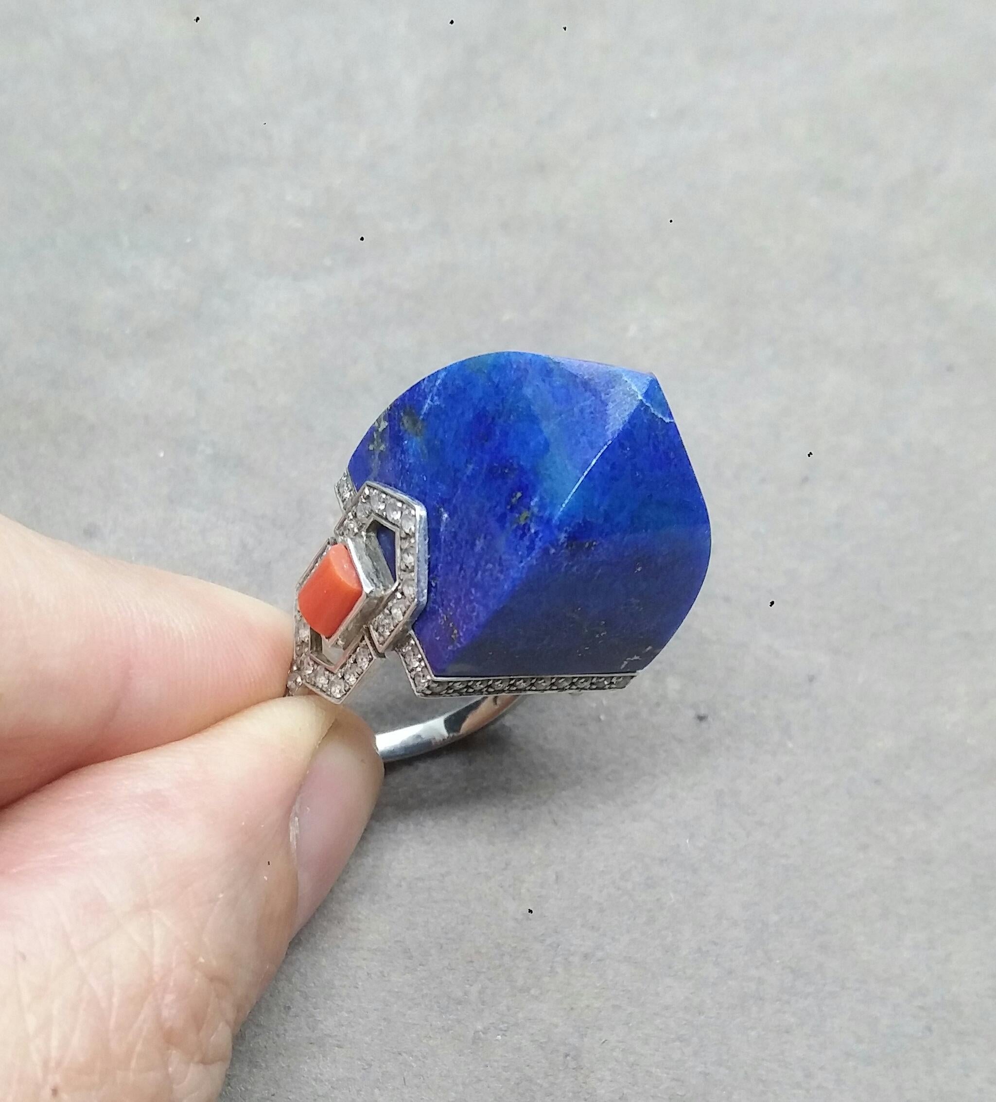 Art Deco Style 14K Solid Gold Diamonds Genuine LapisLazuli Pyramid Cocktail Ring In New Condition For Sale In Bangkok, TH