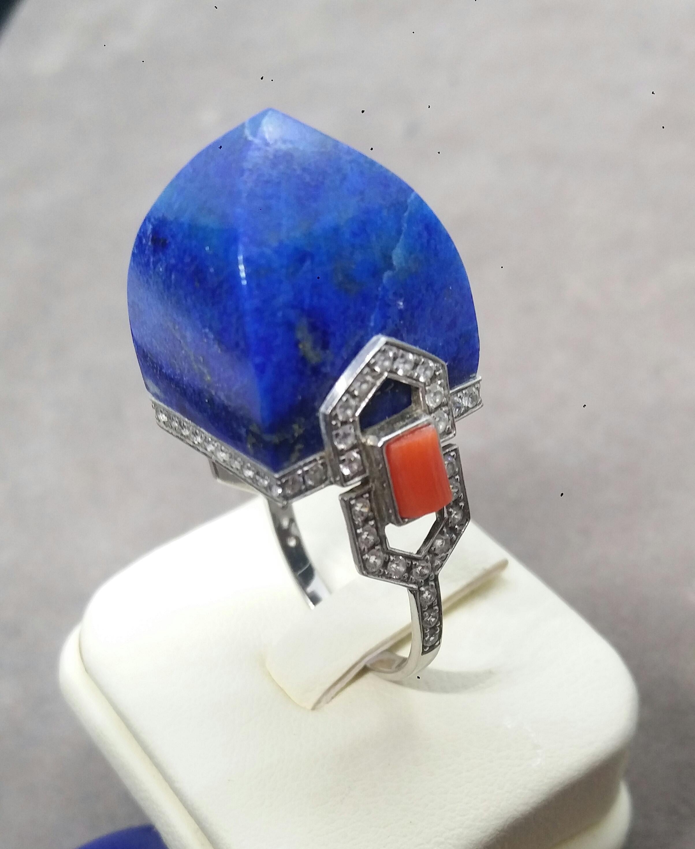 Art Deco Style 14K Solid Gold Diamonds Genuine LapisLazuli Pyramid Cocktail Ring For Sale 3