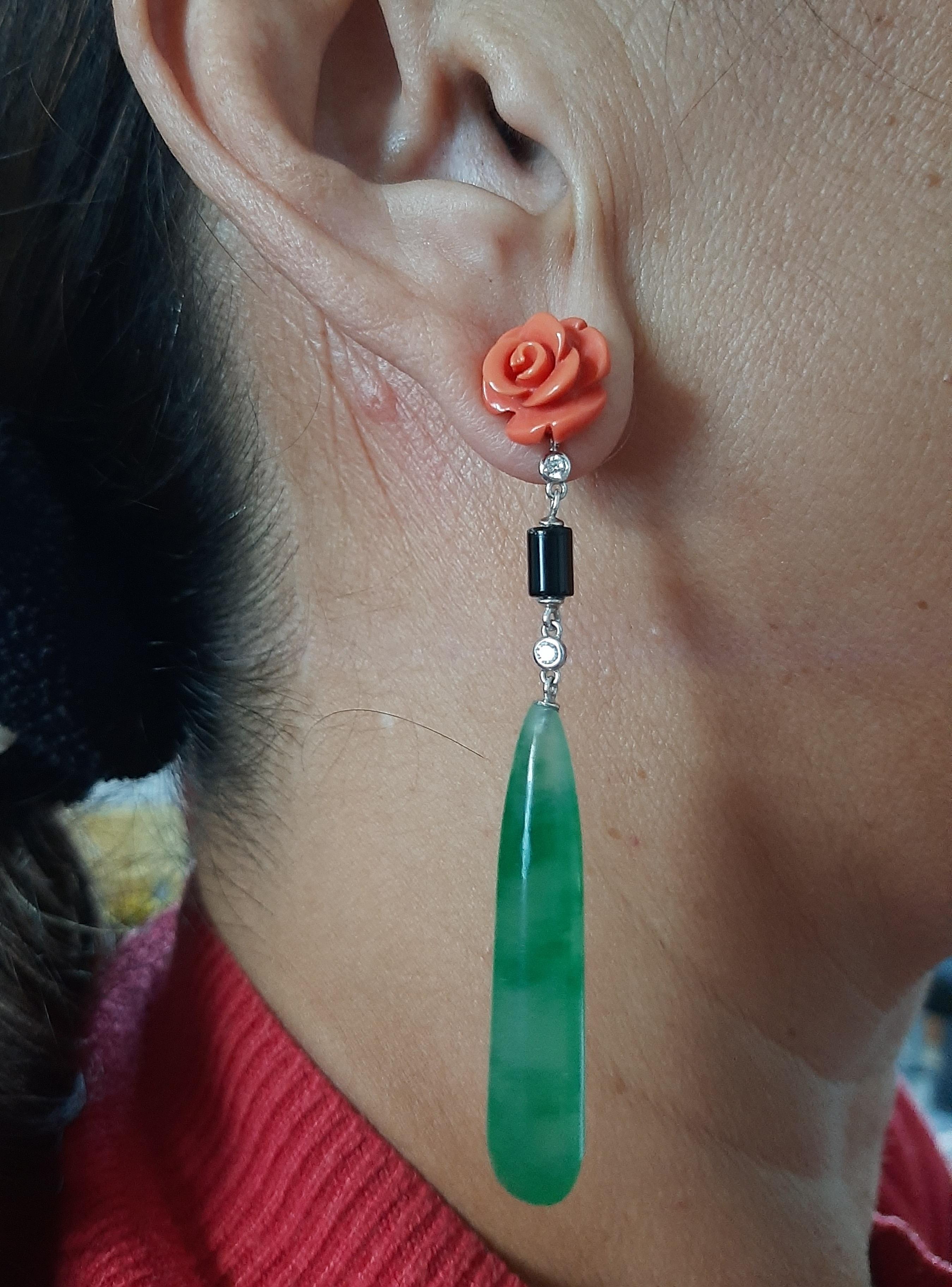 Classic Art Deci earrings in solid 14 k white gold with 4 Diamonds and 2 small Onyx cylinders, the bottom part is composed of 2 Jade plain round drops
In 1978 our workshop started in Italy to make simple-chic Art Deco style jewellery, completely