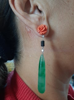 Boucles d'oreilles Art Déco en or blanc 14K serties de diamants et de gouttes de Jade Onyx noir