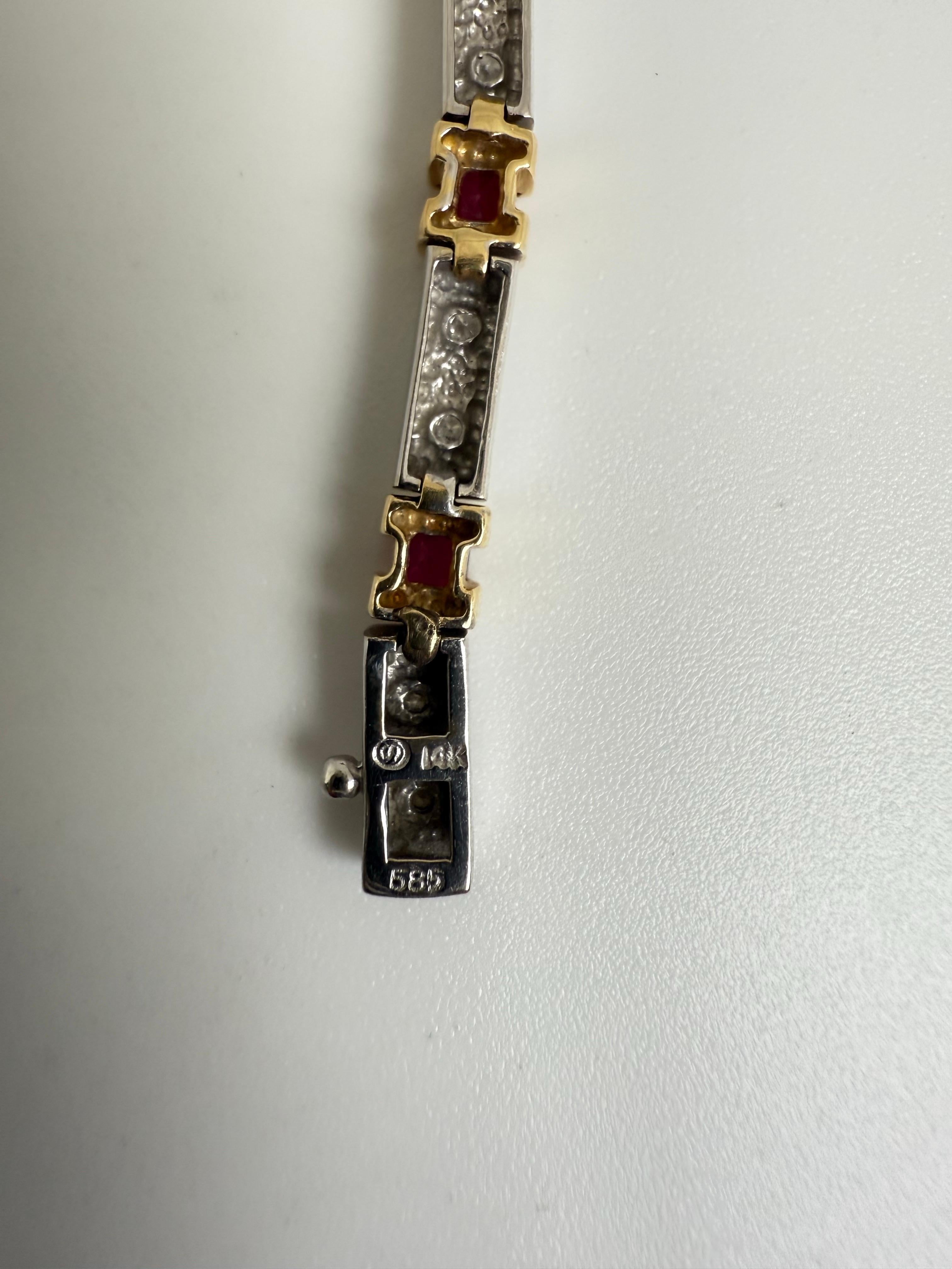 Stile Art Deco  Bracciale in oro bianco 14K con rubini e diamanti in vendita 4