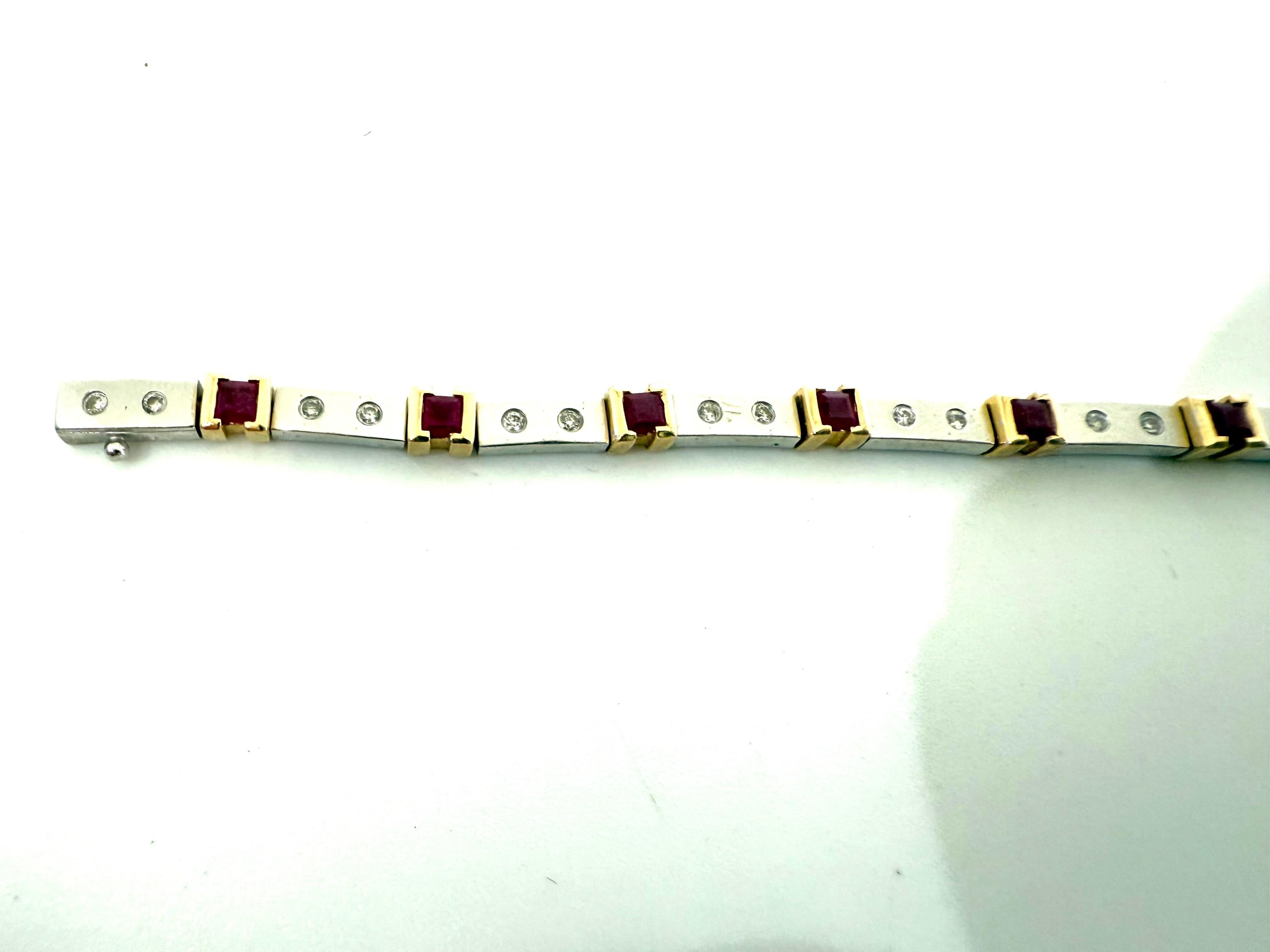 Stile Art Deco  Bracciale in oro bianco 14K con rubini e diamanti In condizioni buone in vendita a Plainview, NY