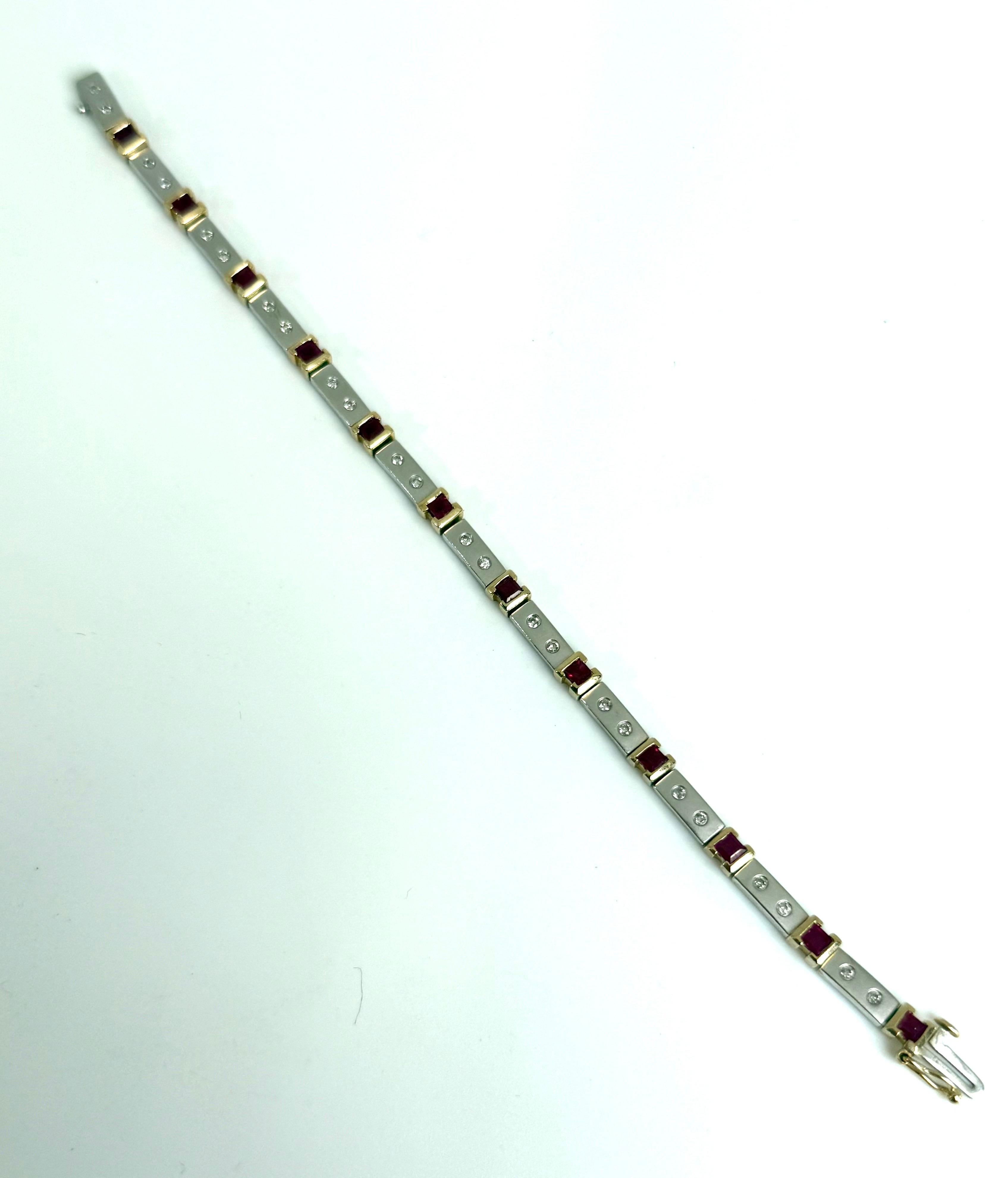 Oro Stile Art Deco  Bracciale in oro bianco 14K con rubini e diamanti in vendita