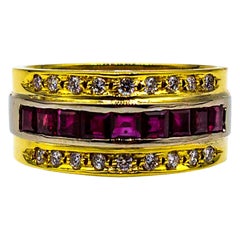Art Deco Style 1.55 Carat White Diamond Carré Cut Ruby Yellow Gold Band Ring