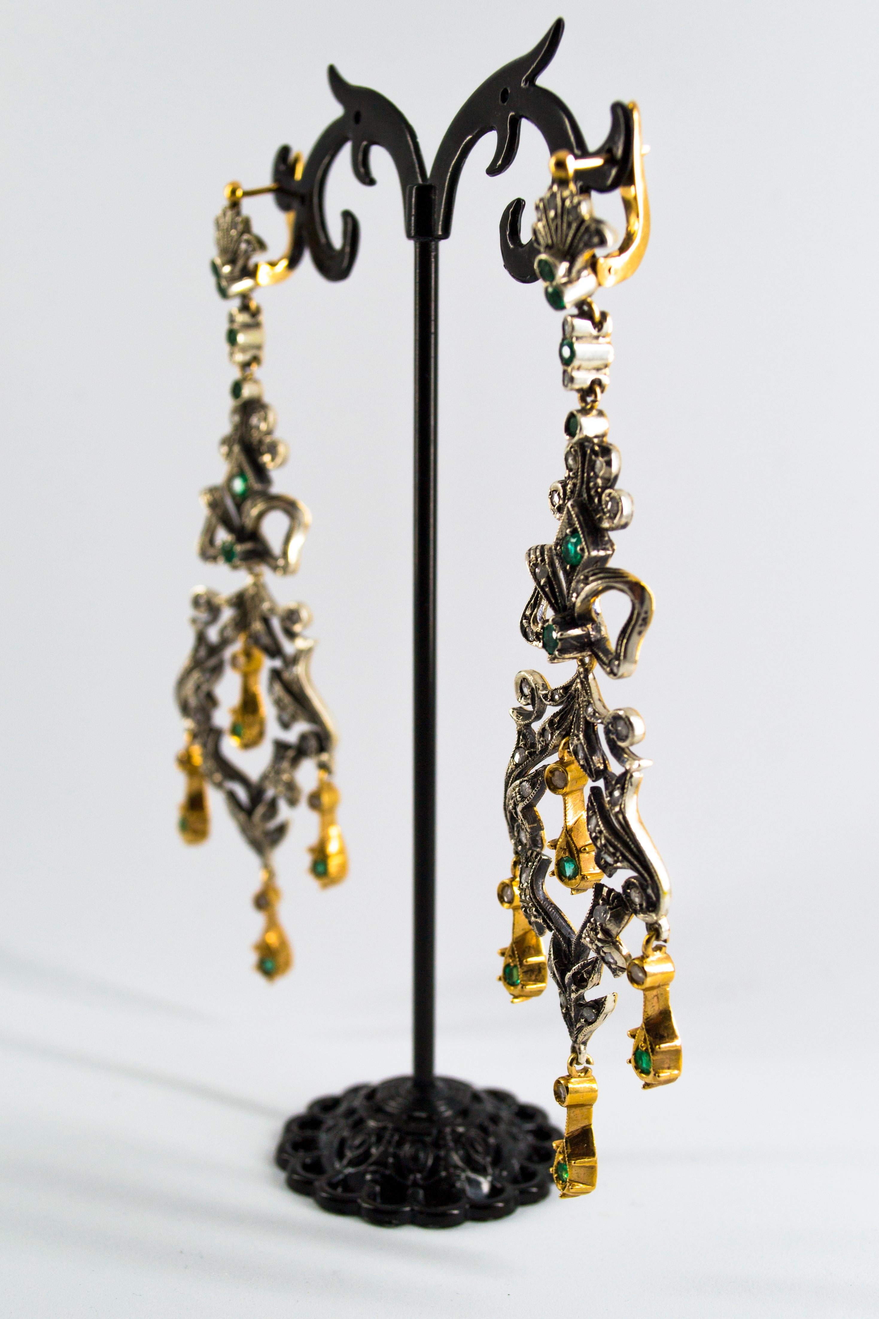Orecchini a leva in oro giallo con smeraldo e diamante bianco da 1.70 carati in stile Art Deco in vendita 1