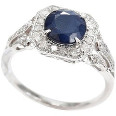 Art Deco Style 1.70 Carats Sapphire Diamond 18 Carat Gold Ring 