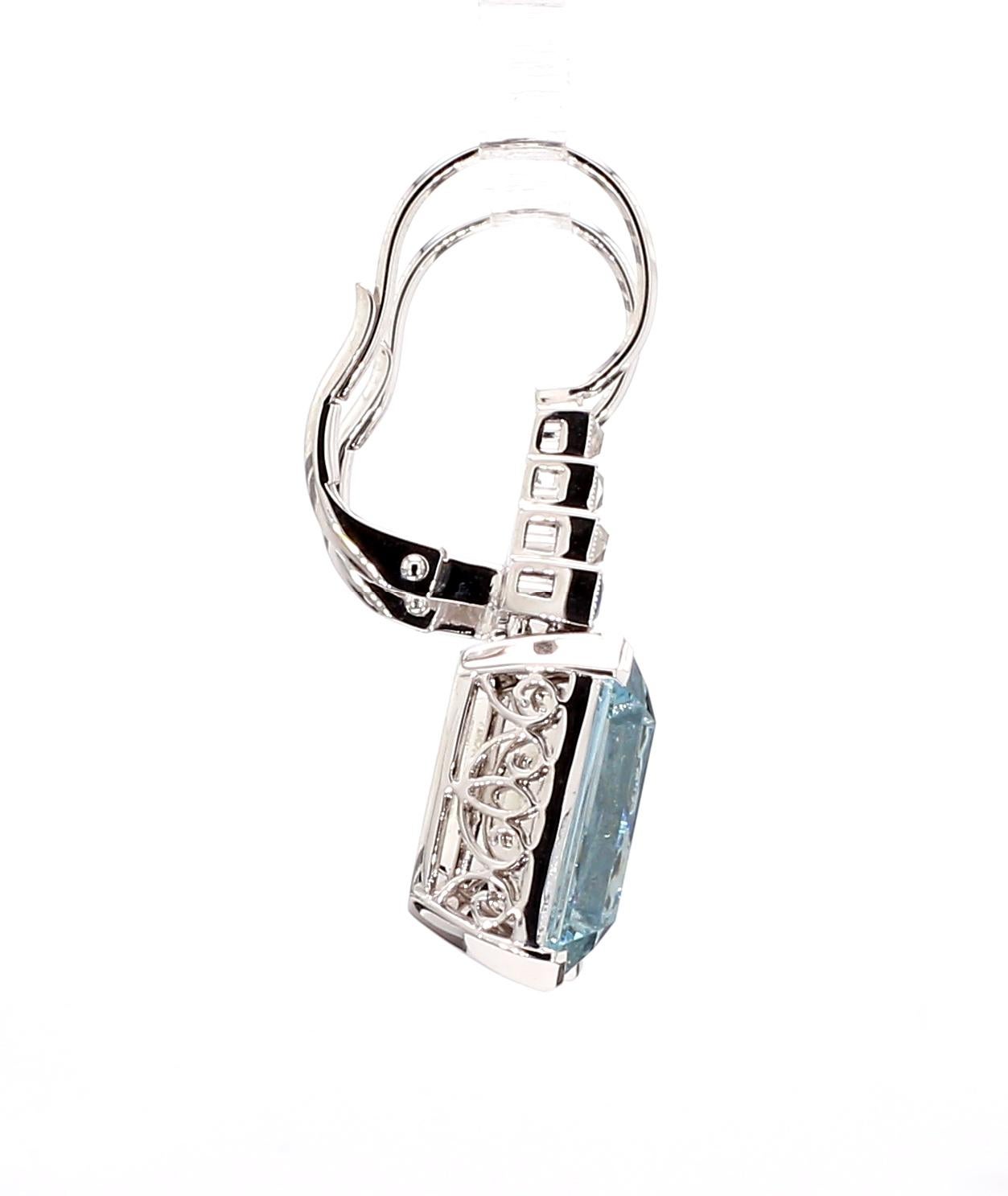 Art Deco Style 17.38 CTS Aquamarine Diamond and Sapphire Earring For Sale 1