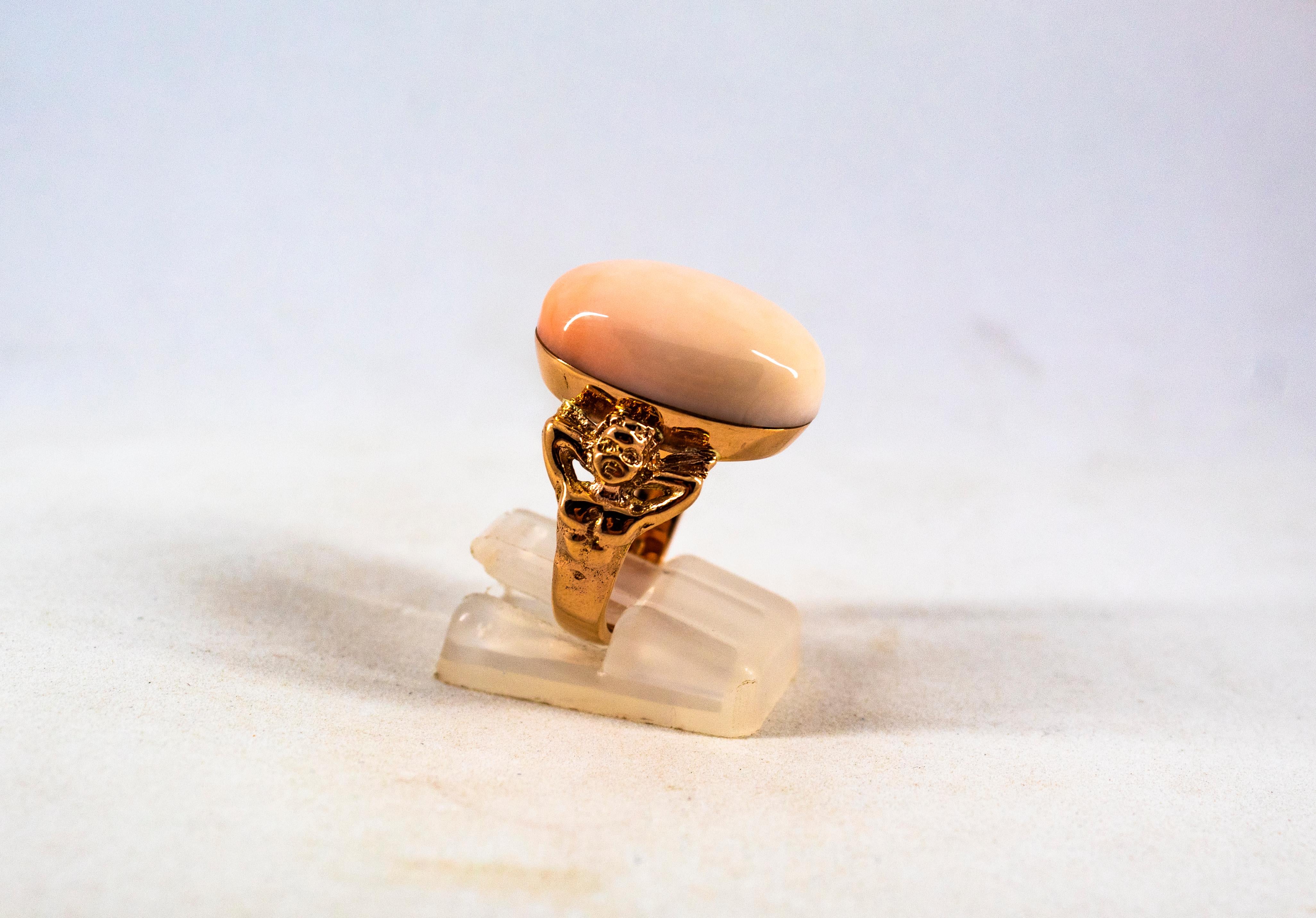 Art Deco Style 17.50 Carat Pink Cabochon Cut Coral Yellow Gold Cocktail Ring For Sale 3