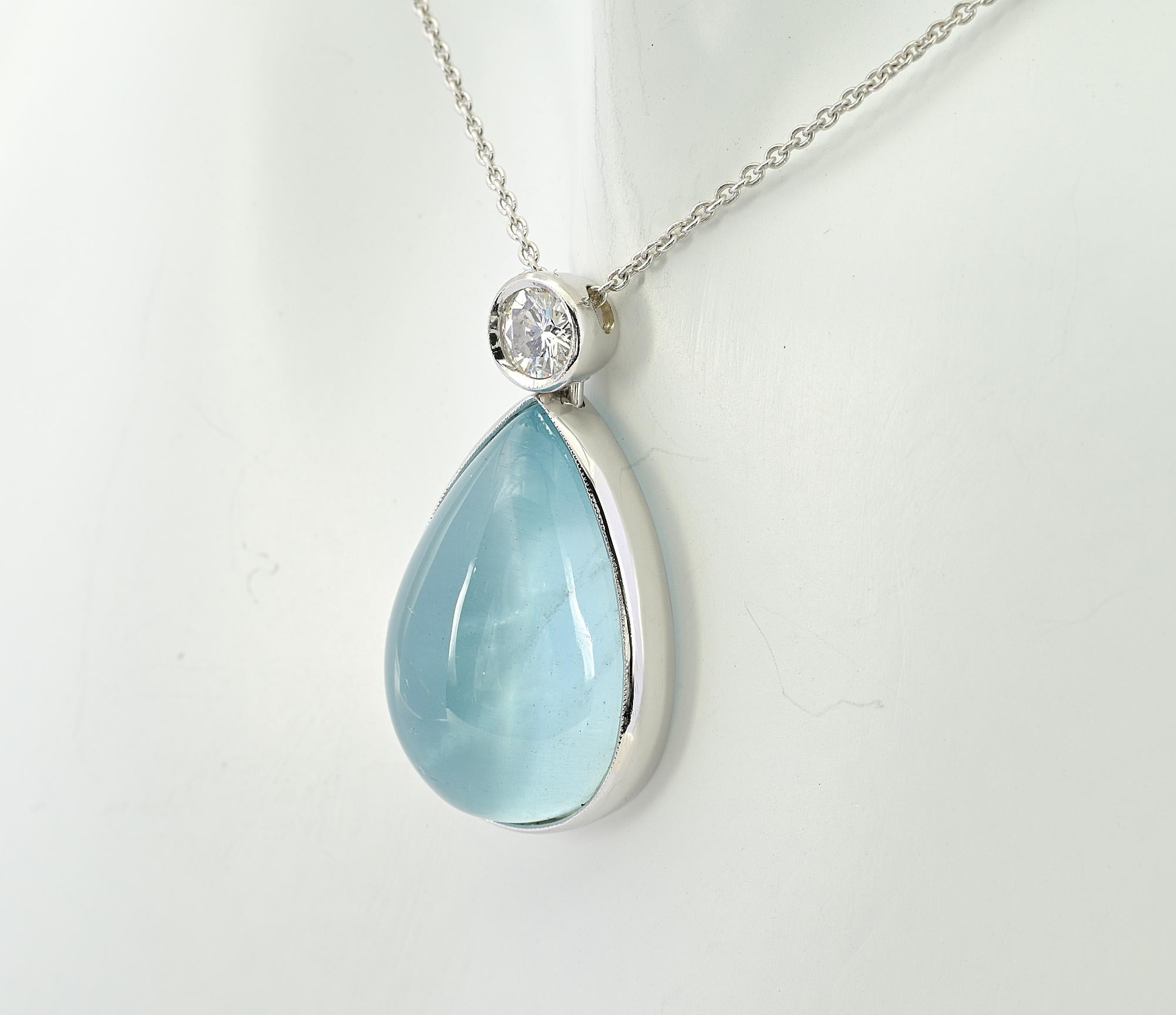 Women's Art Deco Style 17.80 Ct Natural Aquamarine Diamond Drop Pendant 18 KT For Sale