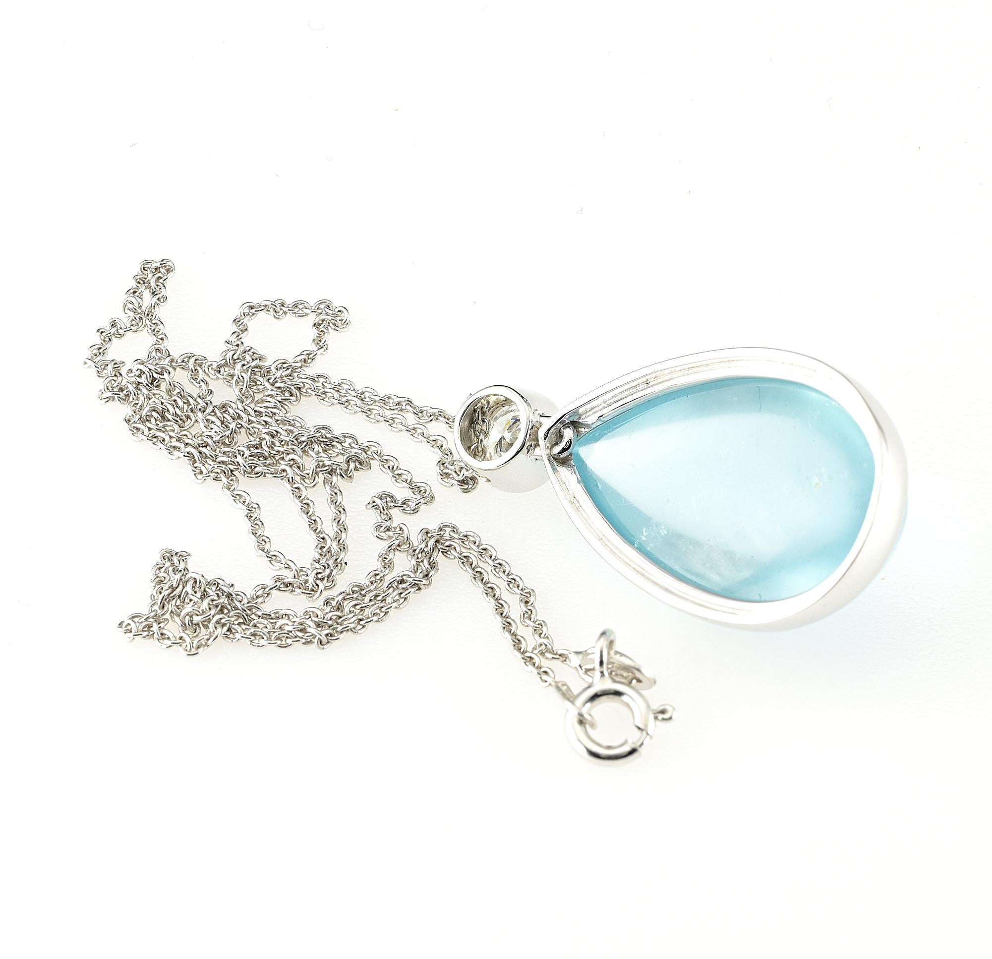 Art Deco Style 17.80 Ct Natural Aquamarine Diamond Drop Pendant 18 KT For Sale 2