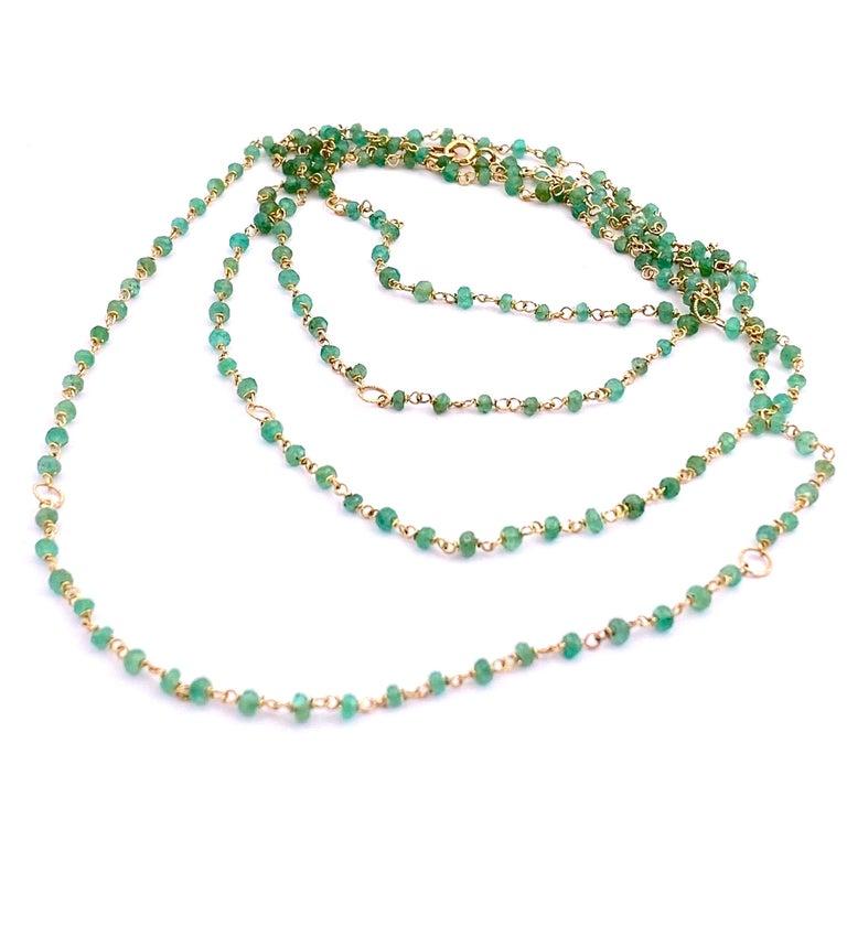 Perlina Collana Lariat-Stile in oro giallo 18k con smeraldi 30ct e catena ritorta con perline in vendita