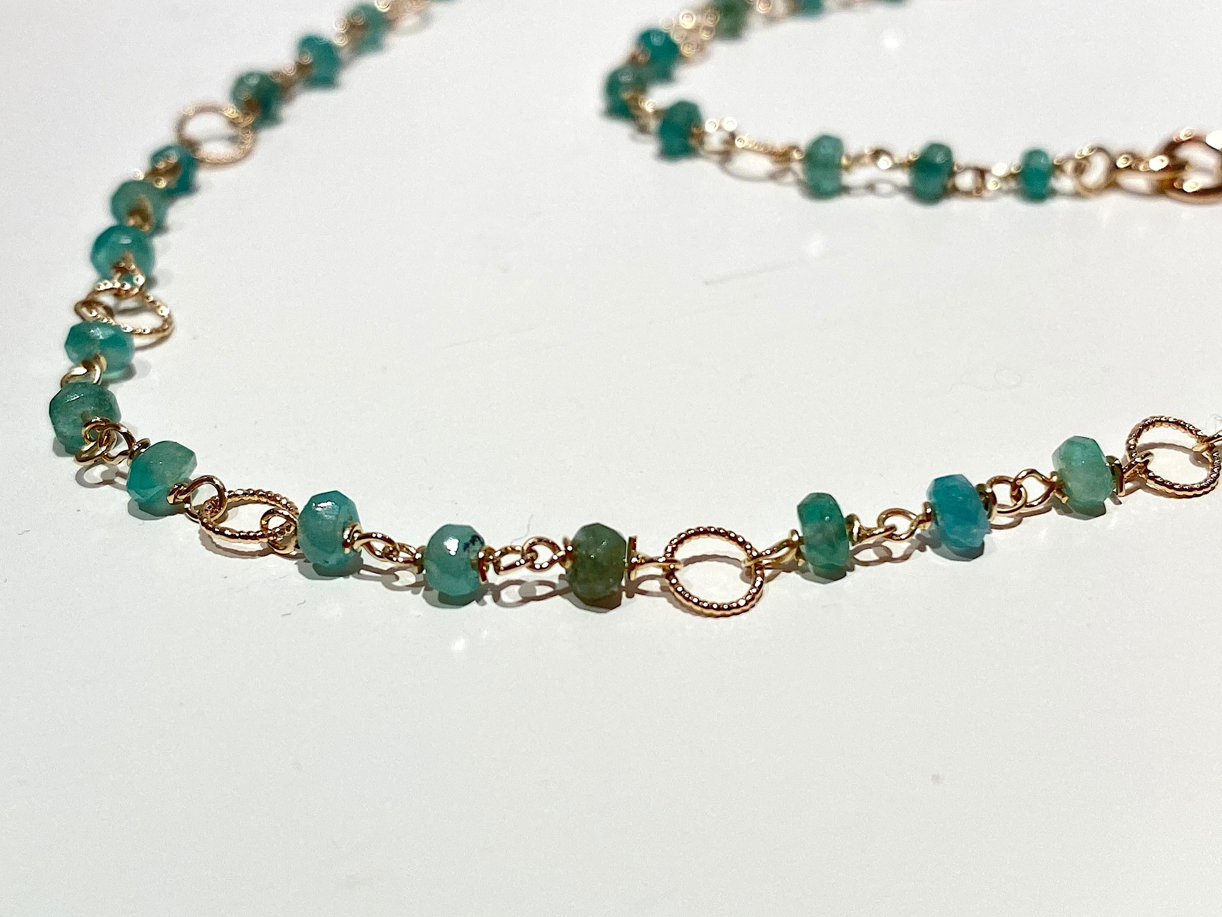 Art Deco Style 18 Karat Gold 45 Carat Emeralds Twisted Chain Beaded Necklace For Sale 7