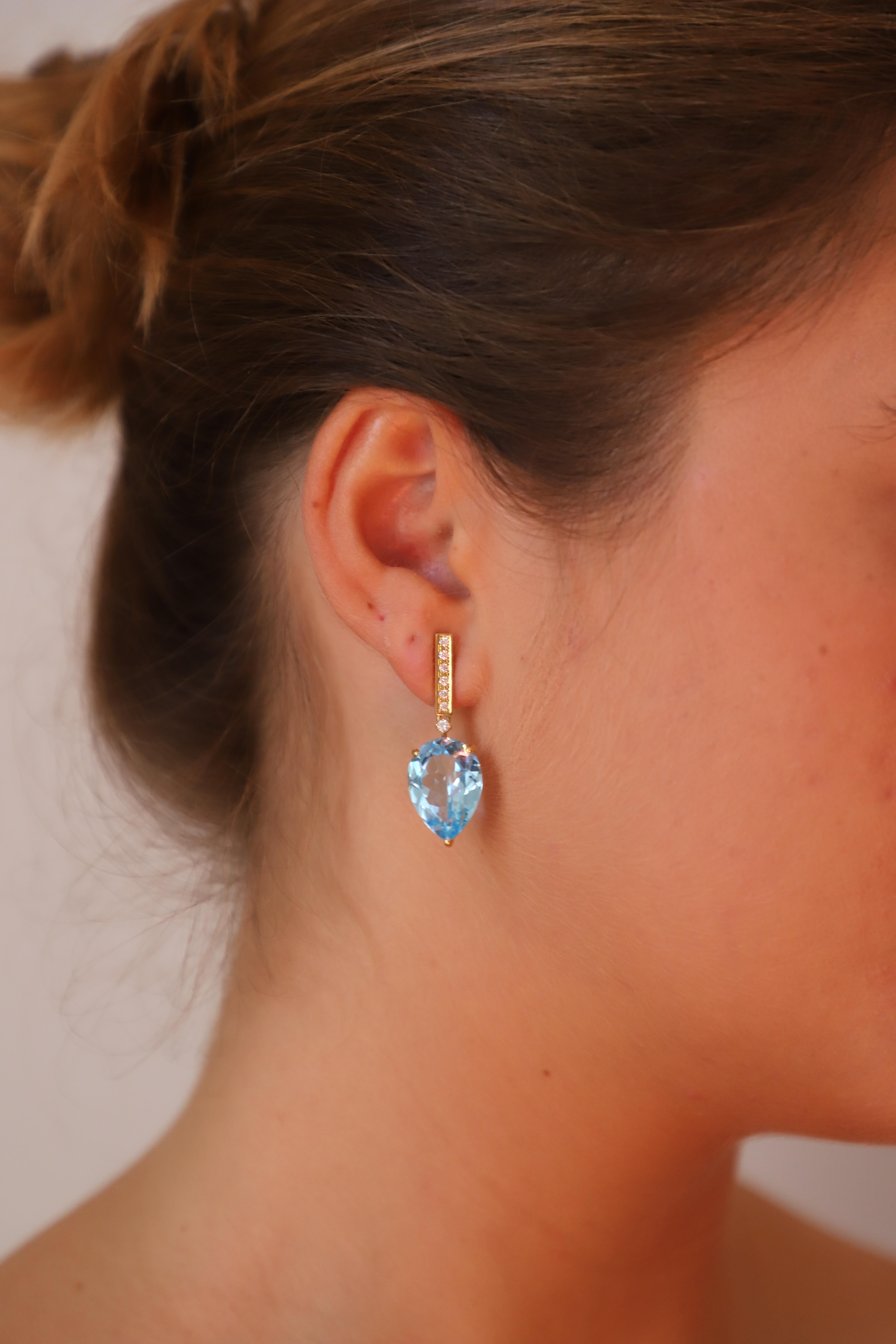 Limited Edition 18K Gold Blue Topaz 0.12C White Diamonds Rain Drops Earrings In New Condition For Sale In Rome, IT