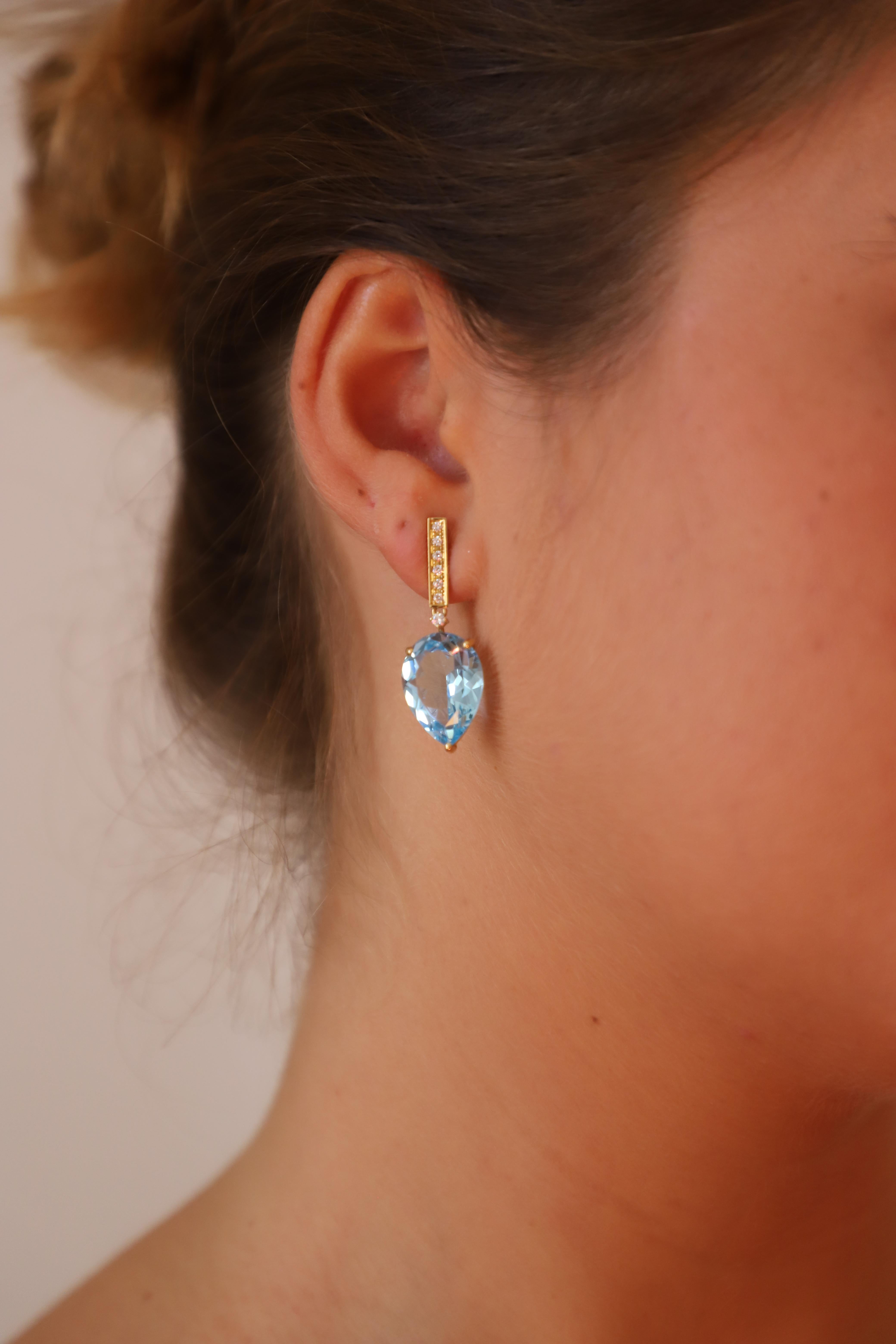 Women's Limited Edition 18K Gold Blue Topaz 0.12C White Diamonds Rain Drops Earrings For Sale