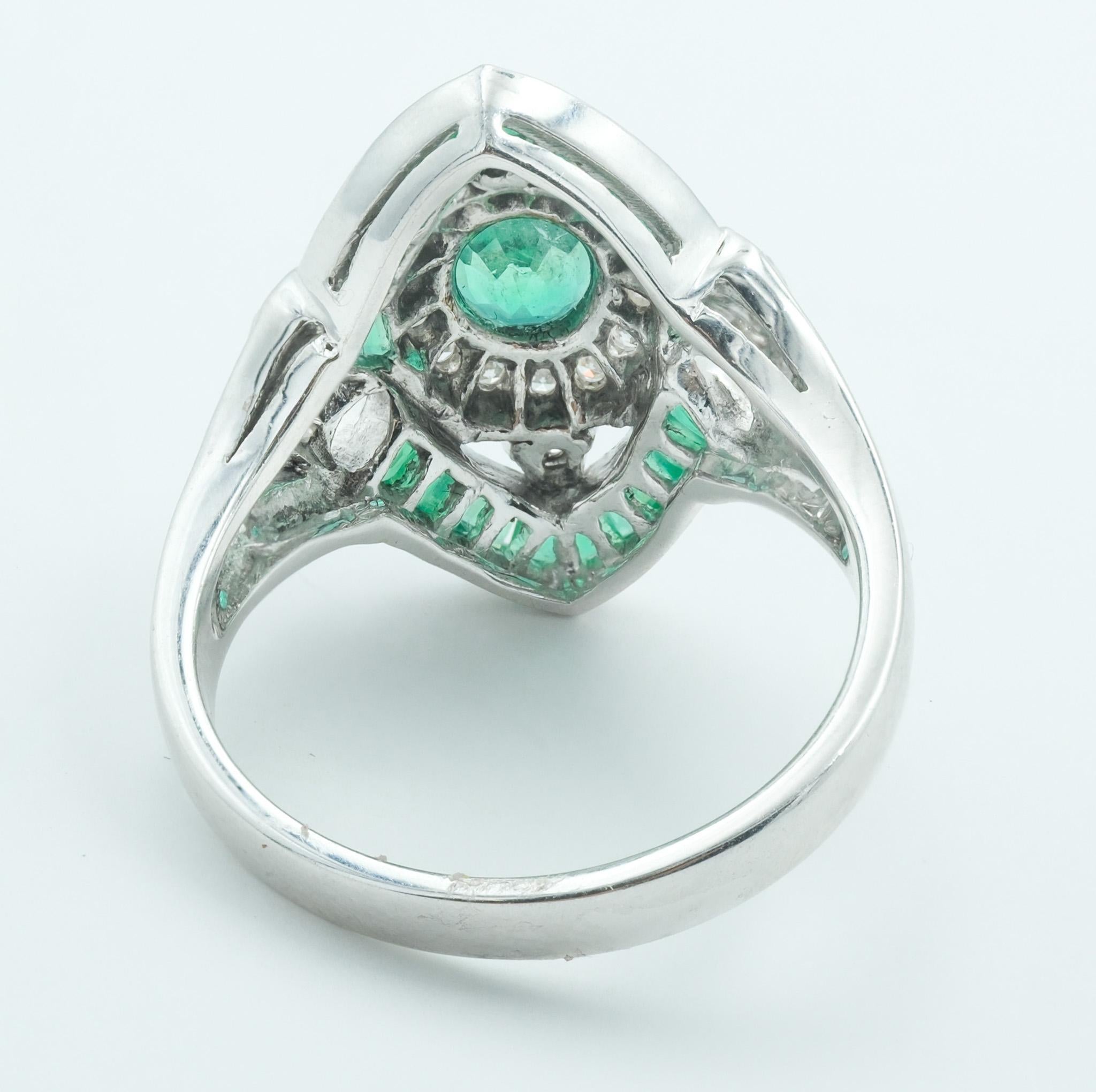 Art Deco Style 18 Karat White Gold, Emerald, and Diamond Ring In Excellent Condition For Sale In Fairfield, CT