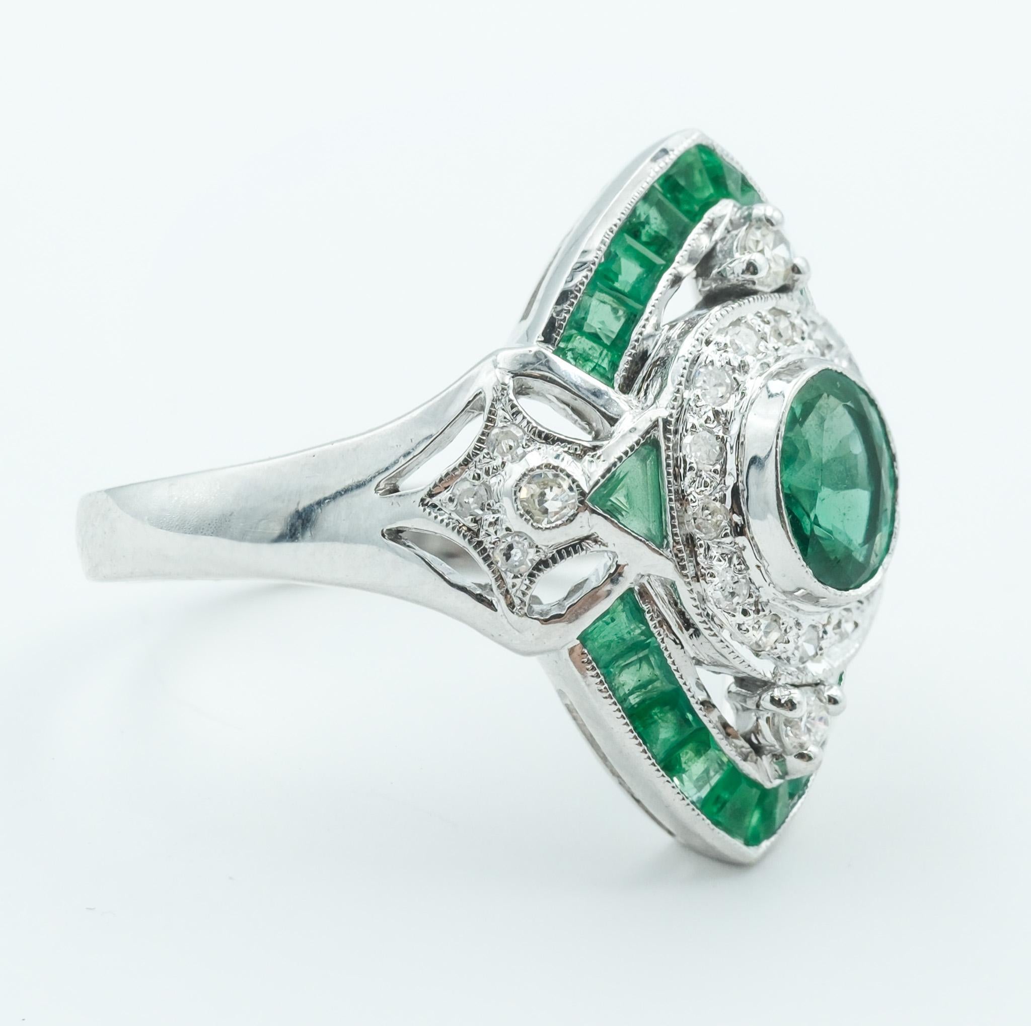 Women's Art Deco Style 18 Karat White Gold, Emerald, and Diamond Ring For Sale