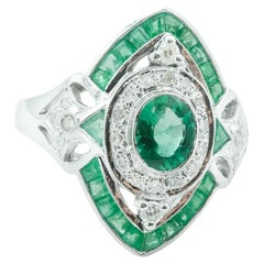 Retro Art Deco Style 18 Karat White Gold, Emerald, and Diamond Ring