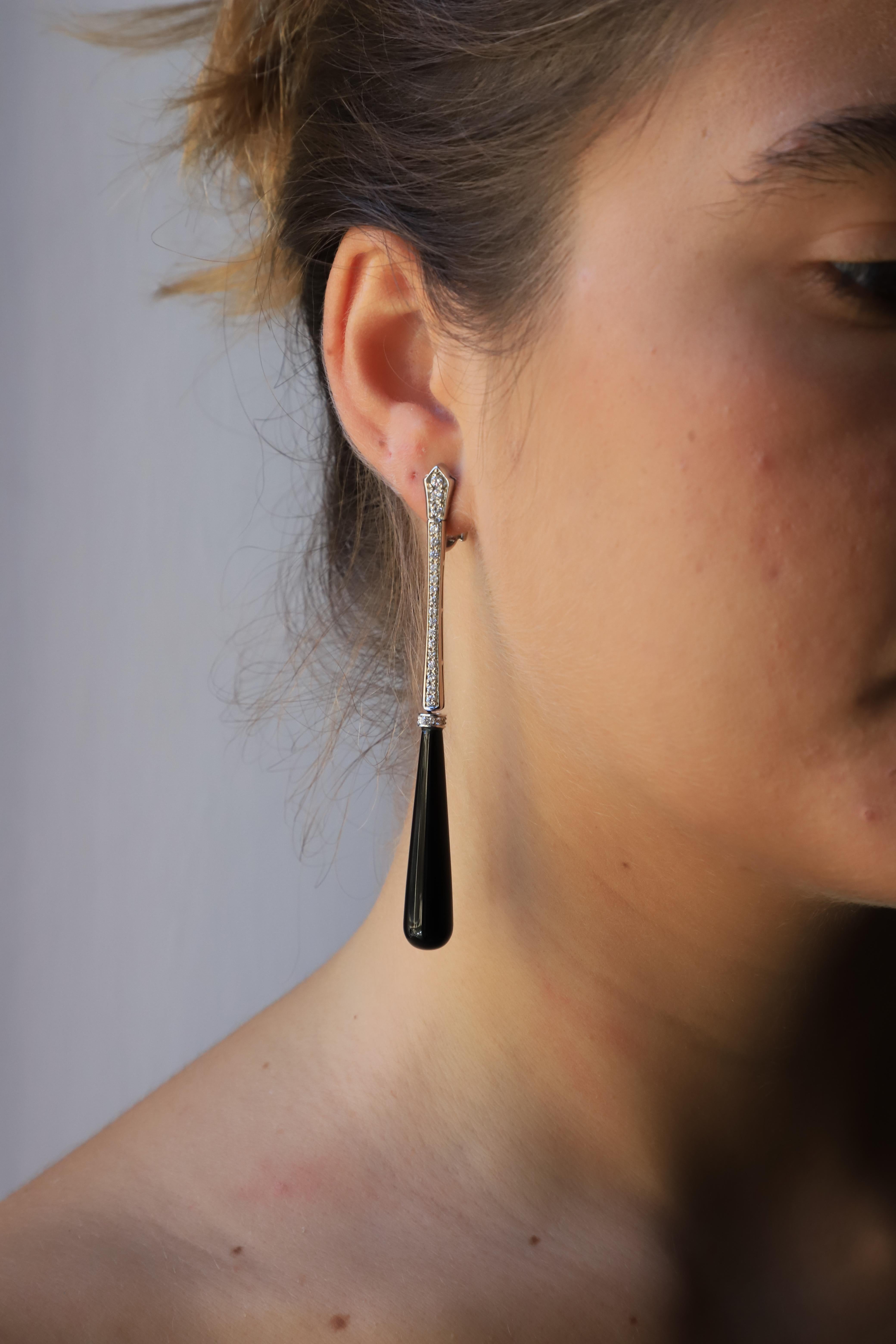 Boucles d'oreilles « Smoking » de style Art déco en or blanc 18 carats, onyx et diamants de 0,94 carat en vente 2