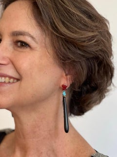 Art Deco Stil 18 Karat Gelbgold Onyx Blume Türkis Ohrringe mit baumelndem Design