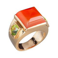 Art Deco-Ring aus 18 Karat Gelbgold mit orangefarbenem Karneol-Peridot