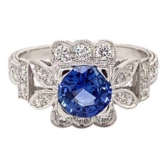 Anello in stile Art Deco con zaffiro di Ceylon e diamanti da 1,86 carati in oro bianco 18 carati
