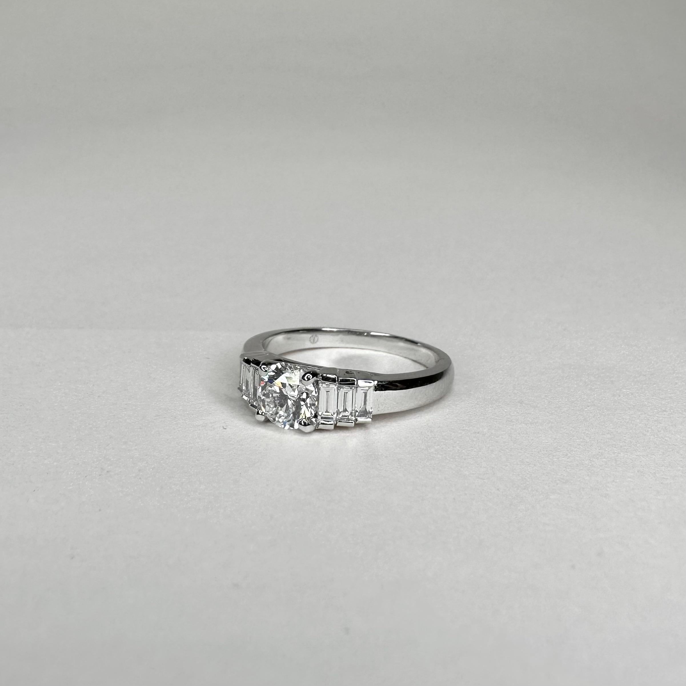 For Sale:  Art Deco Style 18k White Gold 0.70 Ct Diamond Ring with Baguette Diamonds 5