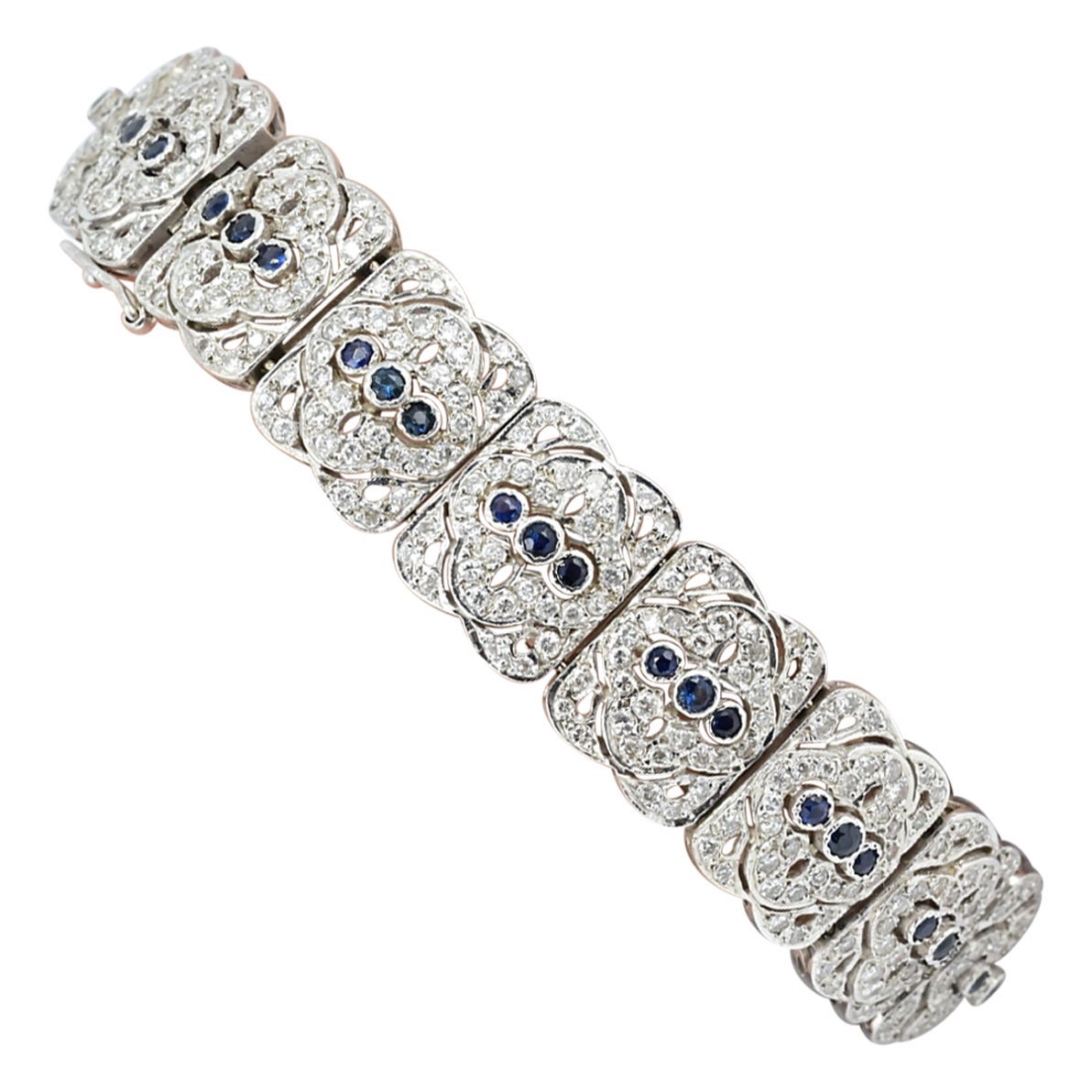 Bracelet en or blanc 18 carats de style Art déco avec diamants de 4,92 carats, 28,65 grammes en vente